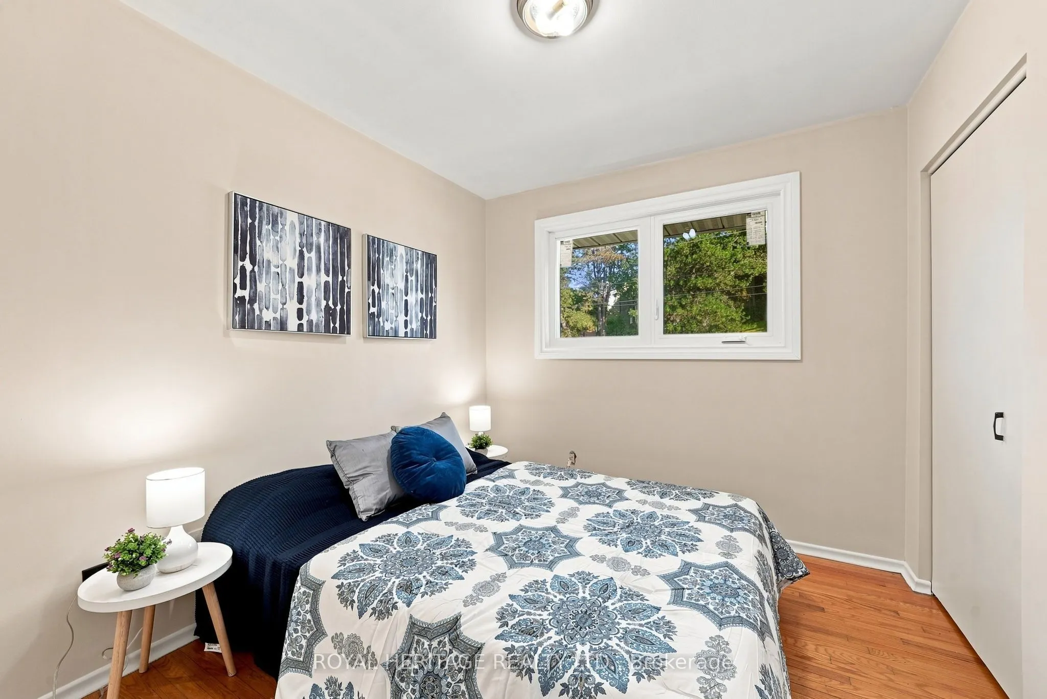 471 Rossland Road E