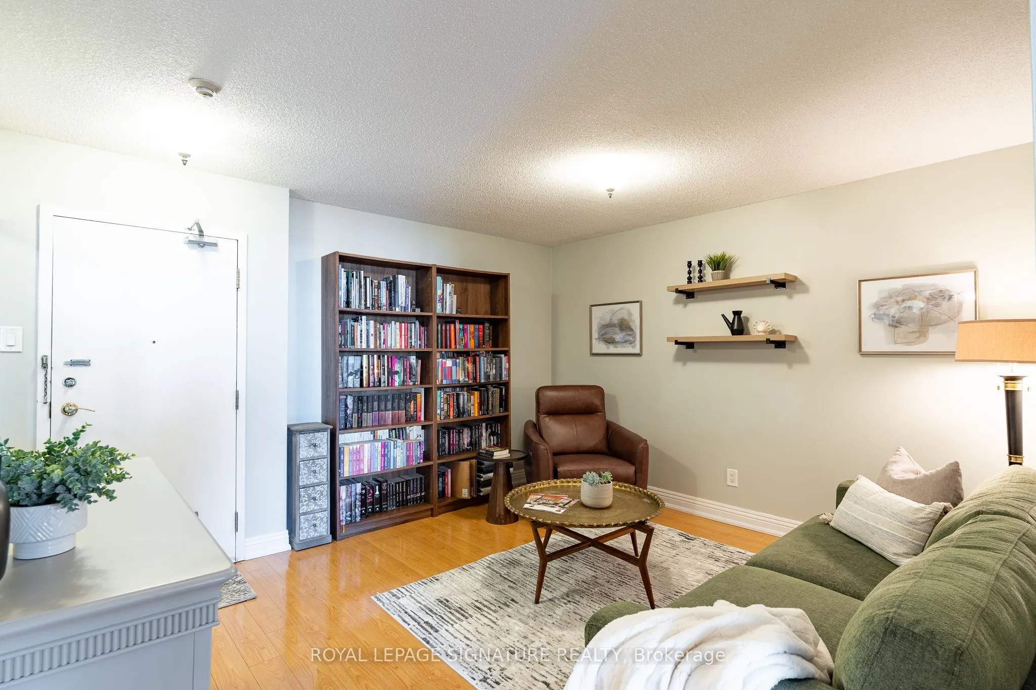 1880 Valley Farm Road #723