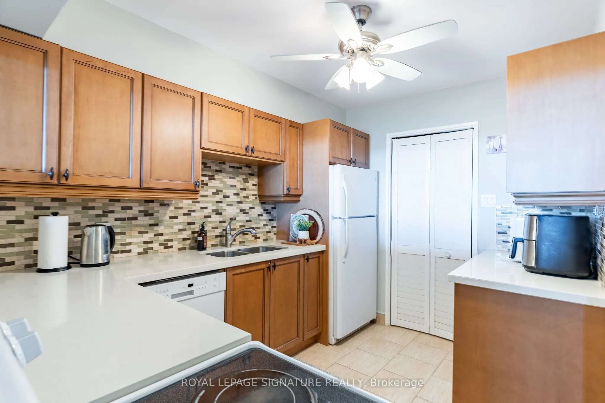 1880 Valley Farm Road #723