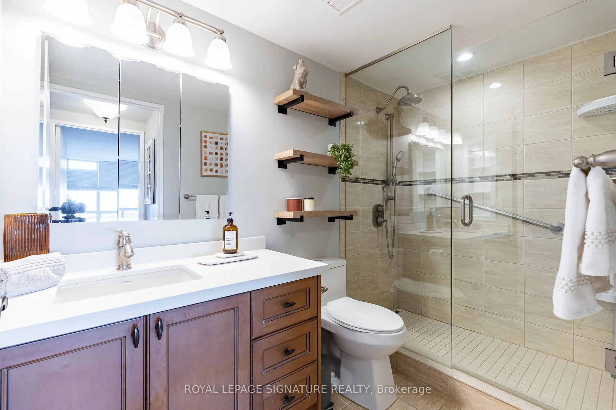 1880 Valley Farm Road #723