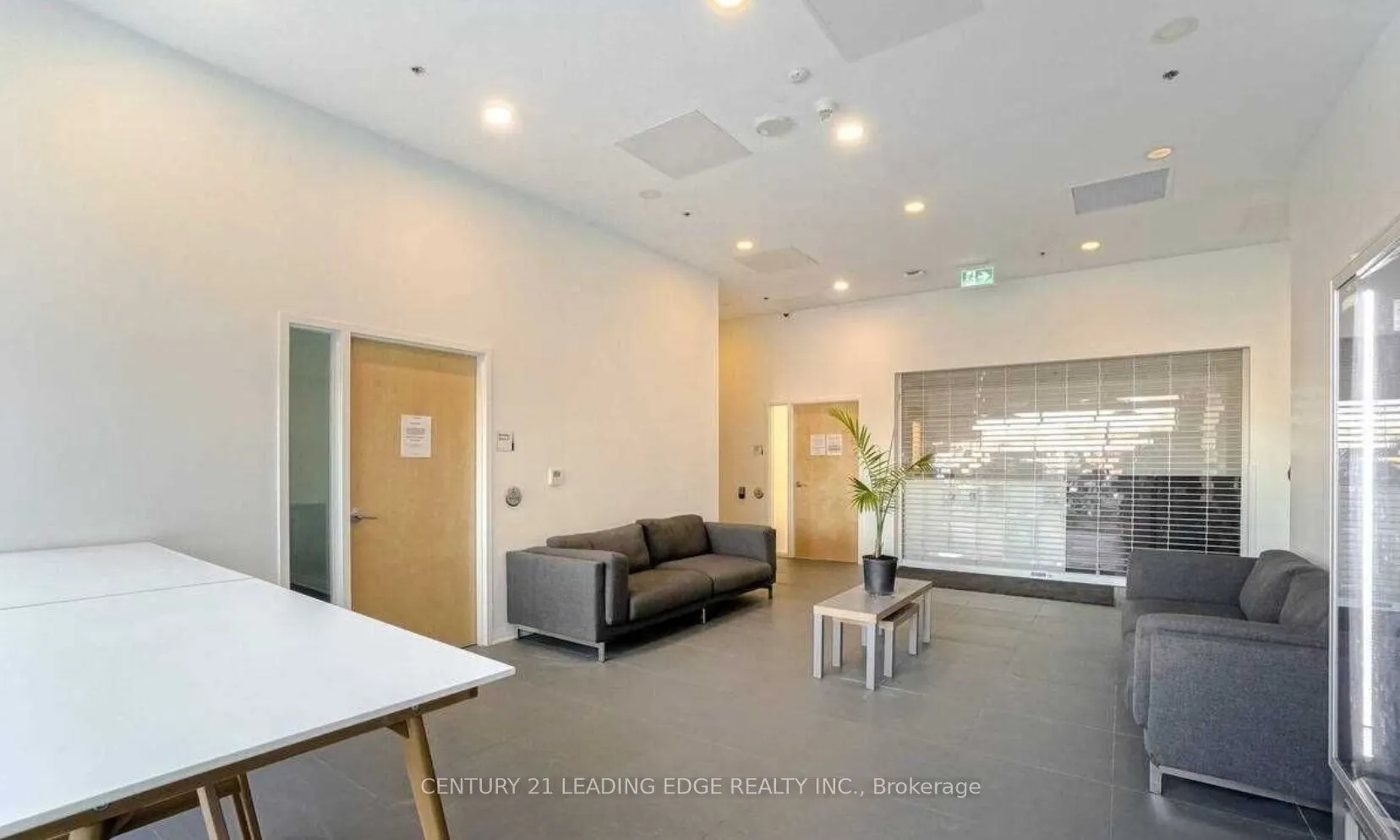 1900 Simcoe Street N #509