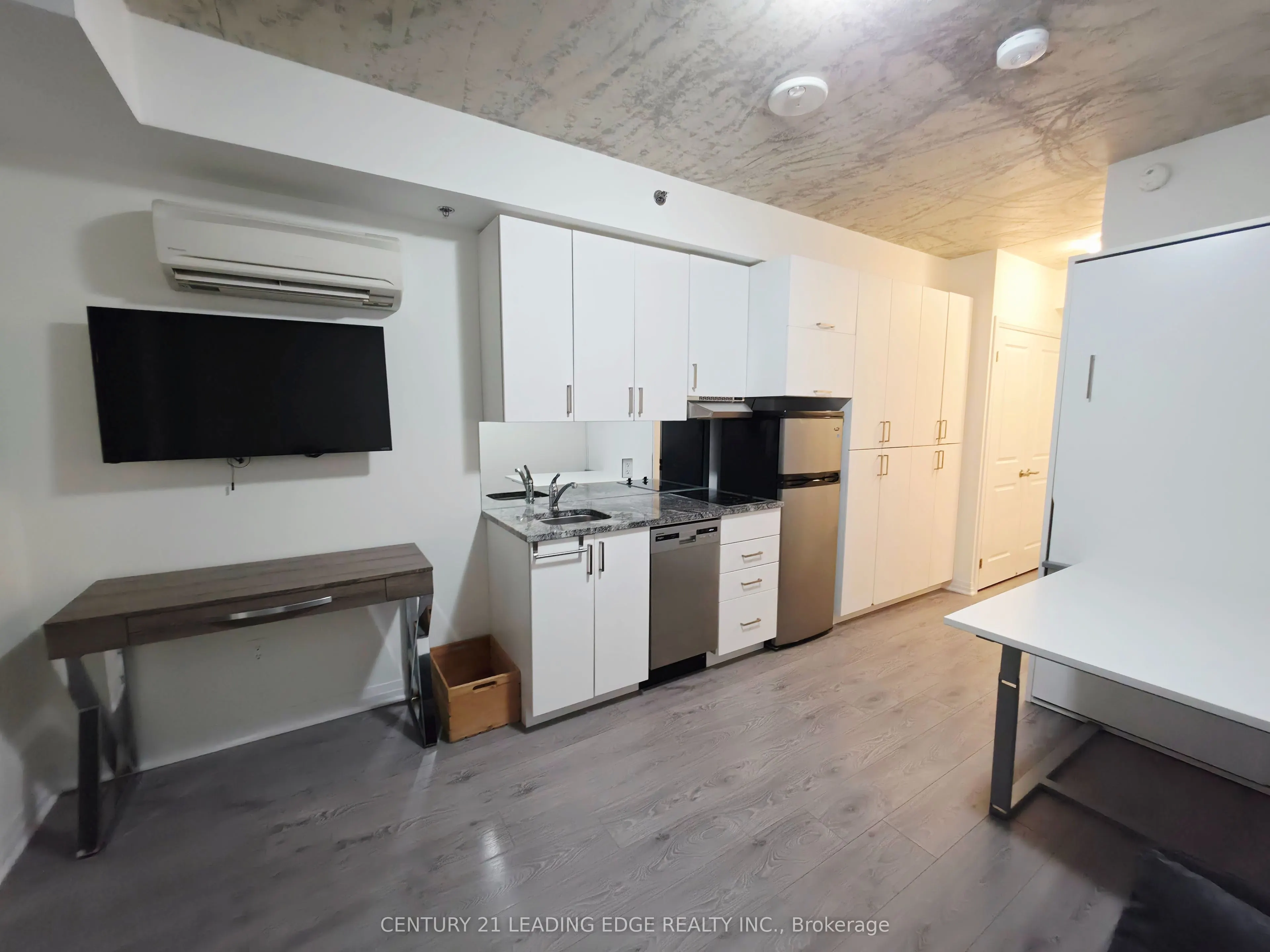1900 Simcoe Street N #509