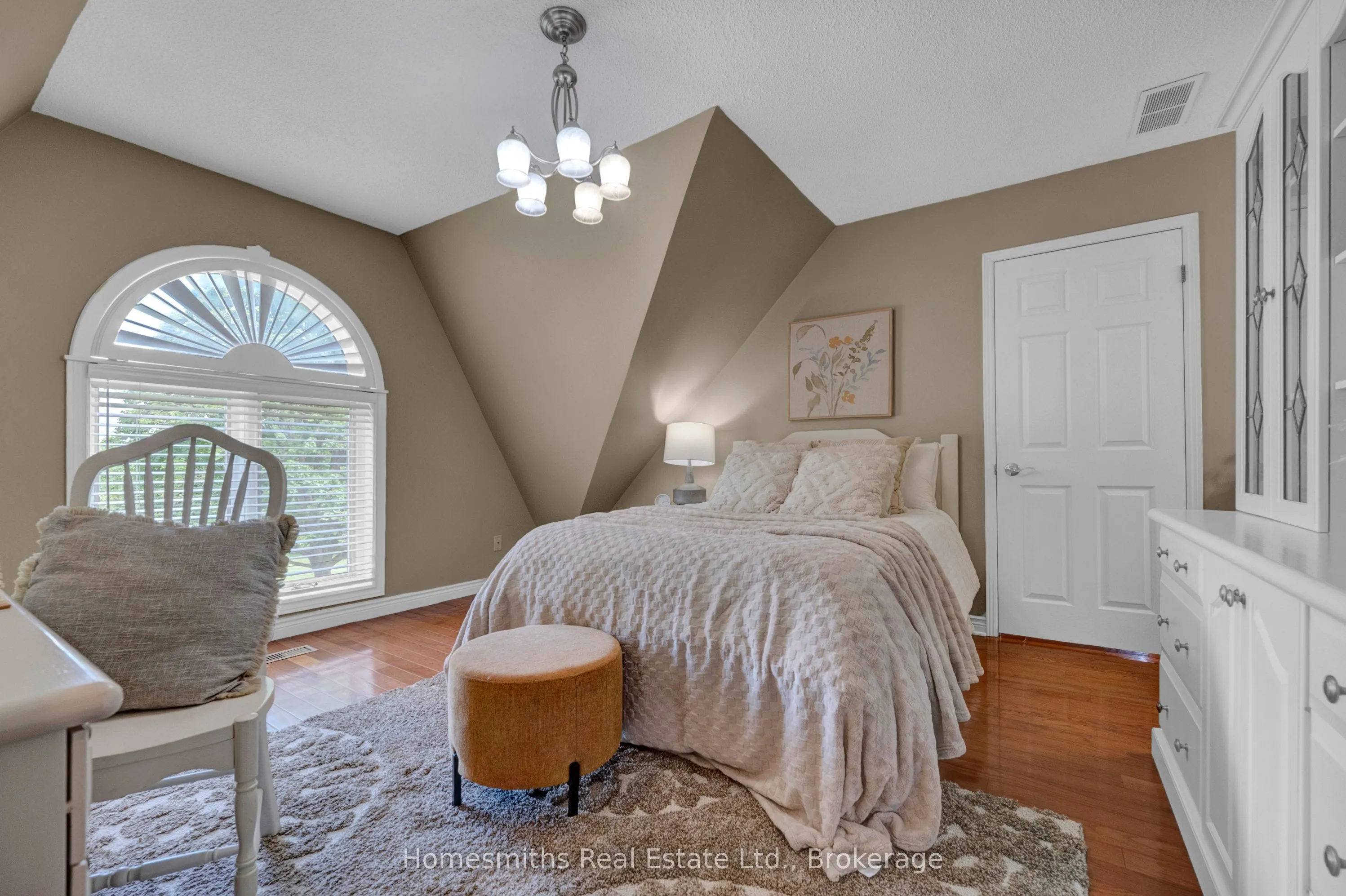 5456 Bethesda Road