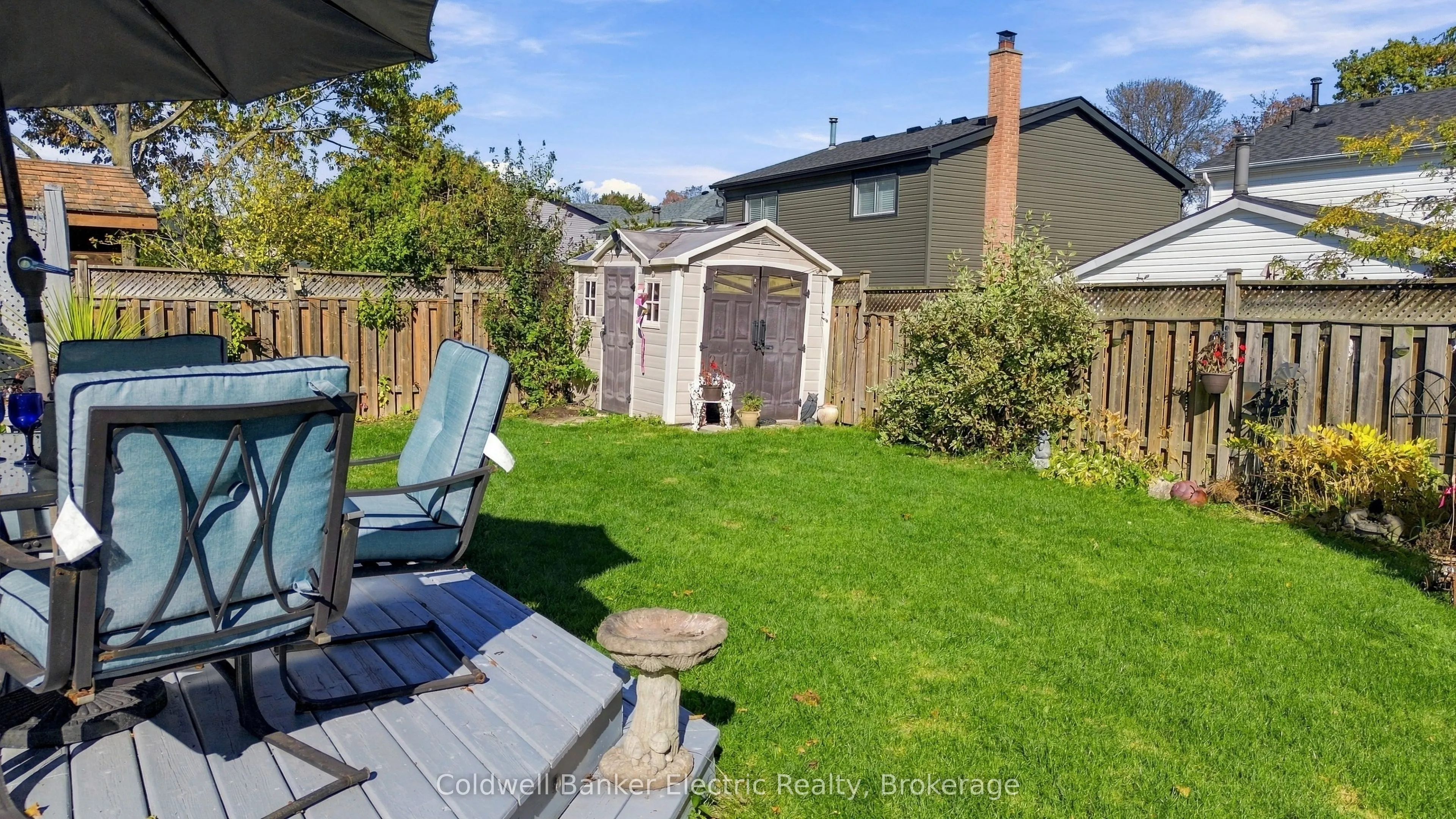 1007 Moorelands Crescent