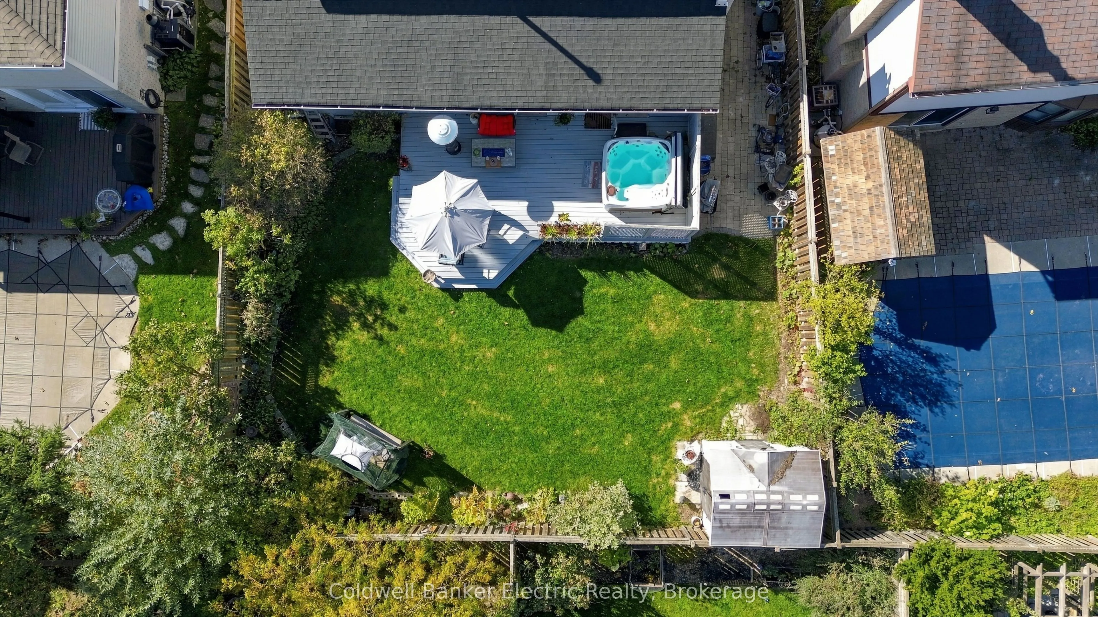 1007 Moorelands Crescent