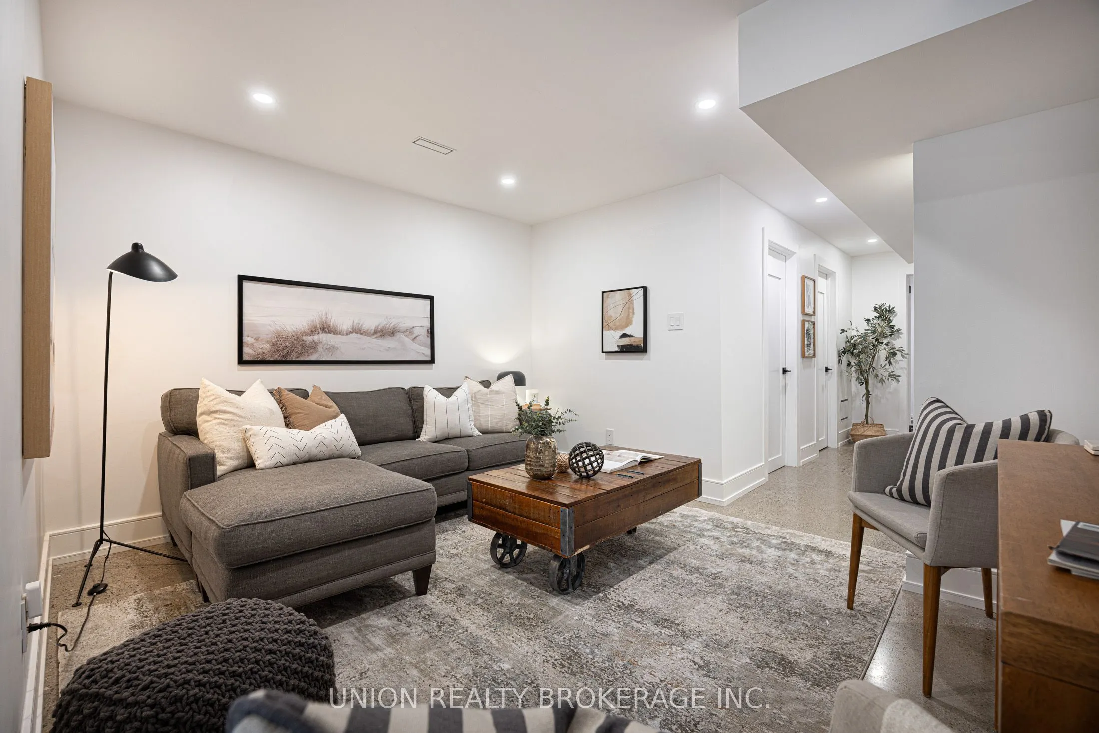 110 Bertmount Avenue