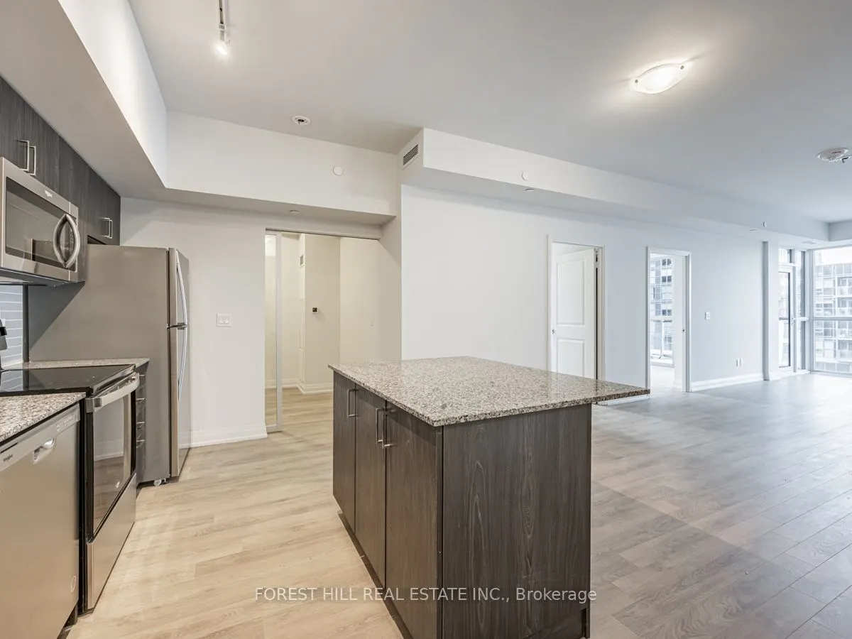 10 Meadowglen Place #401