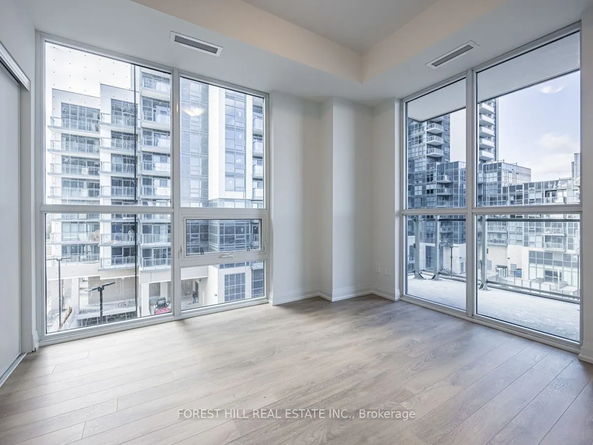 10 Meadowglen Place #401