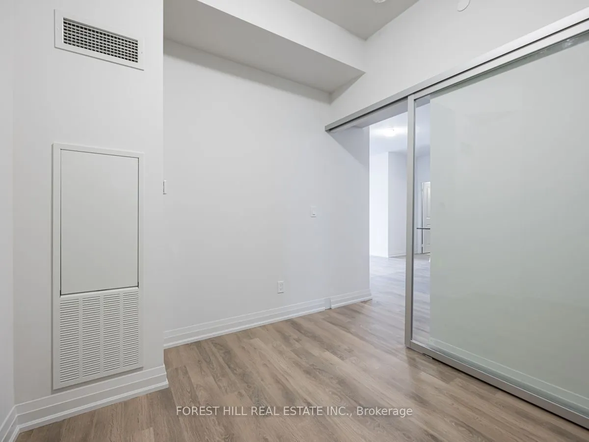 10 Meadowglen Place #401