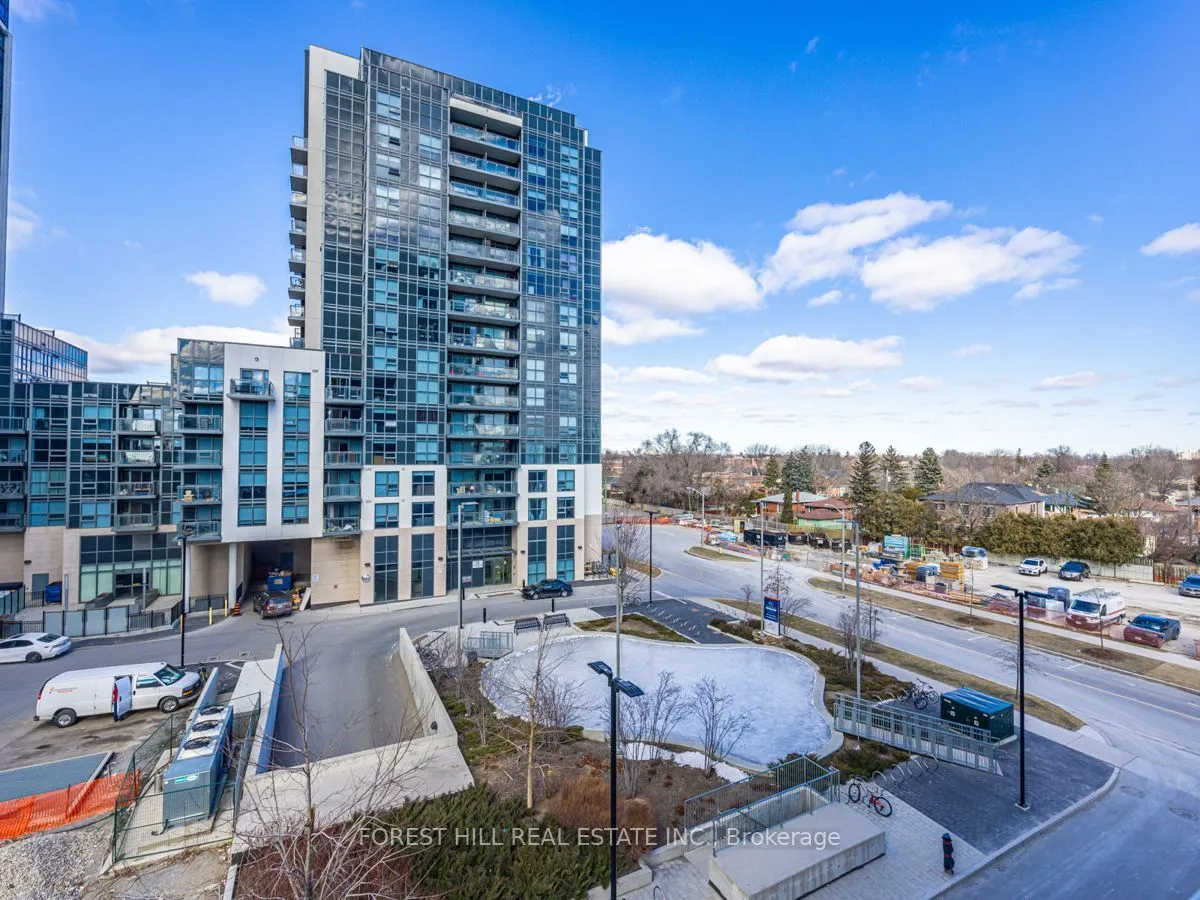 10 Meadowglen Place #401