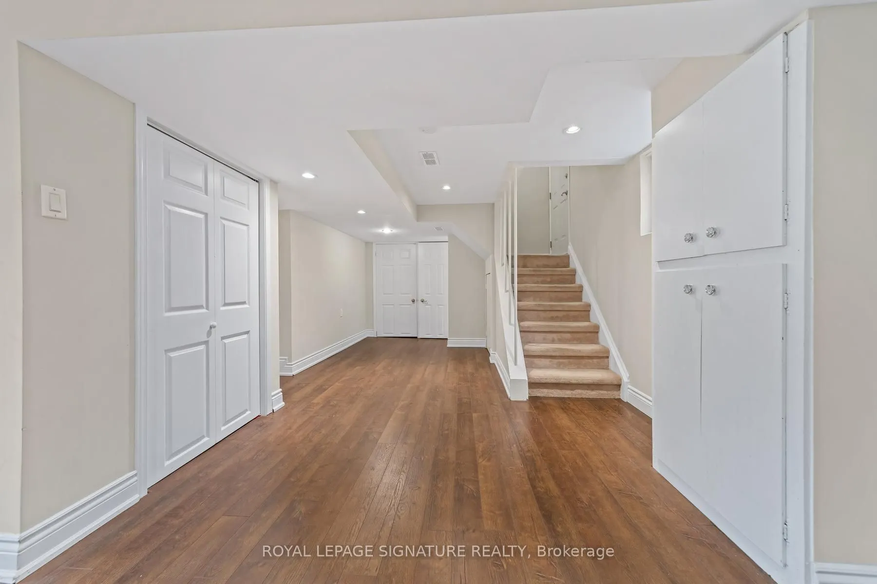 4 Moss Street