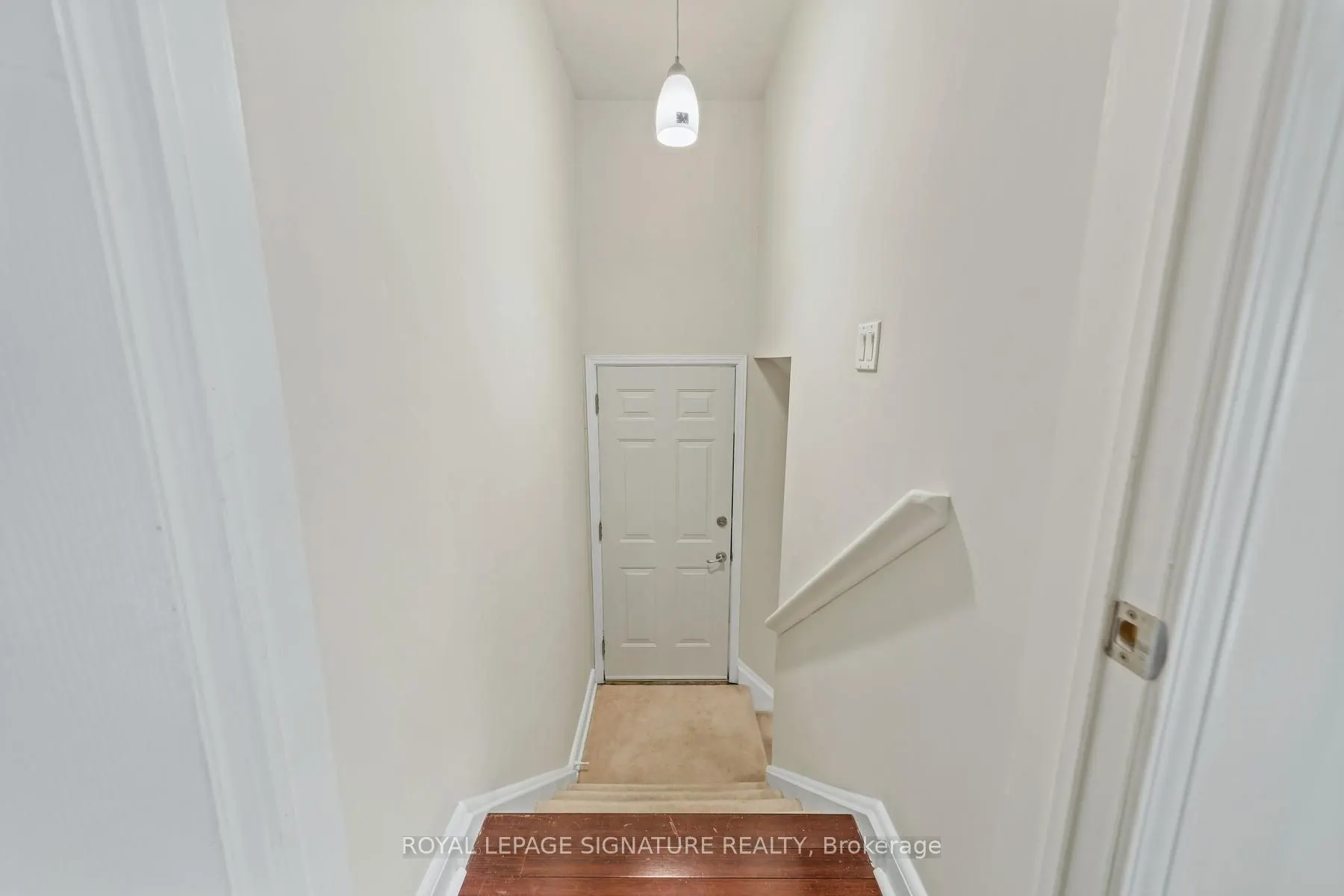 4 Moss Street