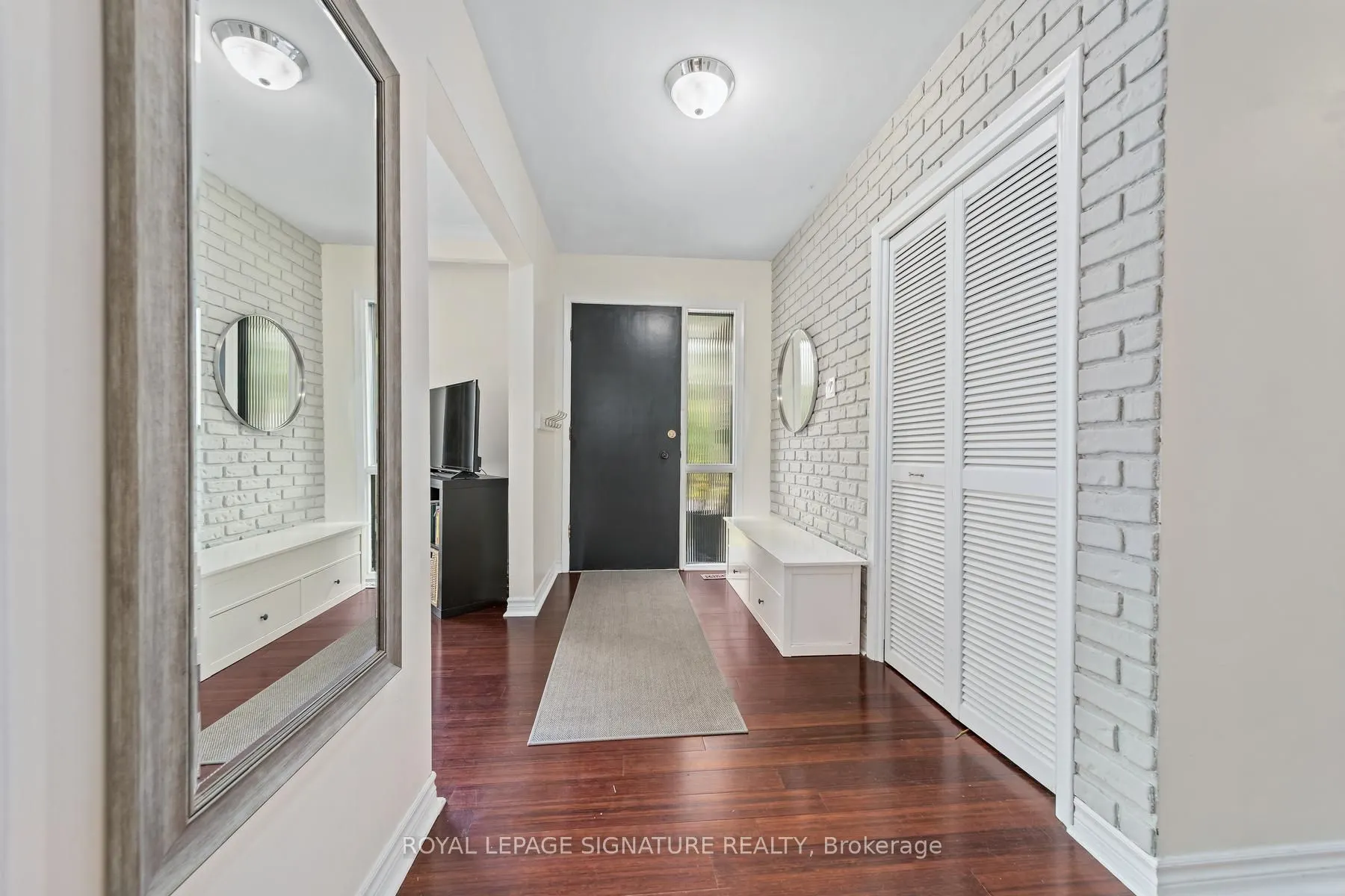 4 Moss Street