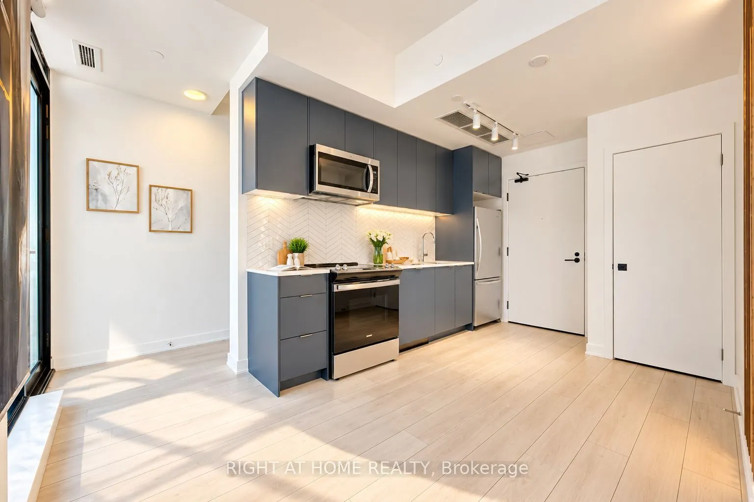 1612 CHARLES Street #138