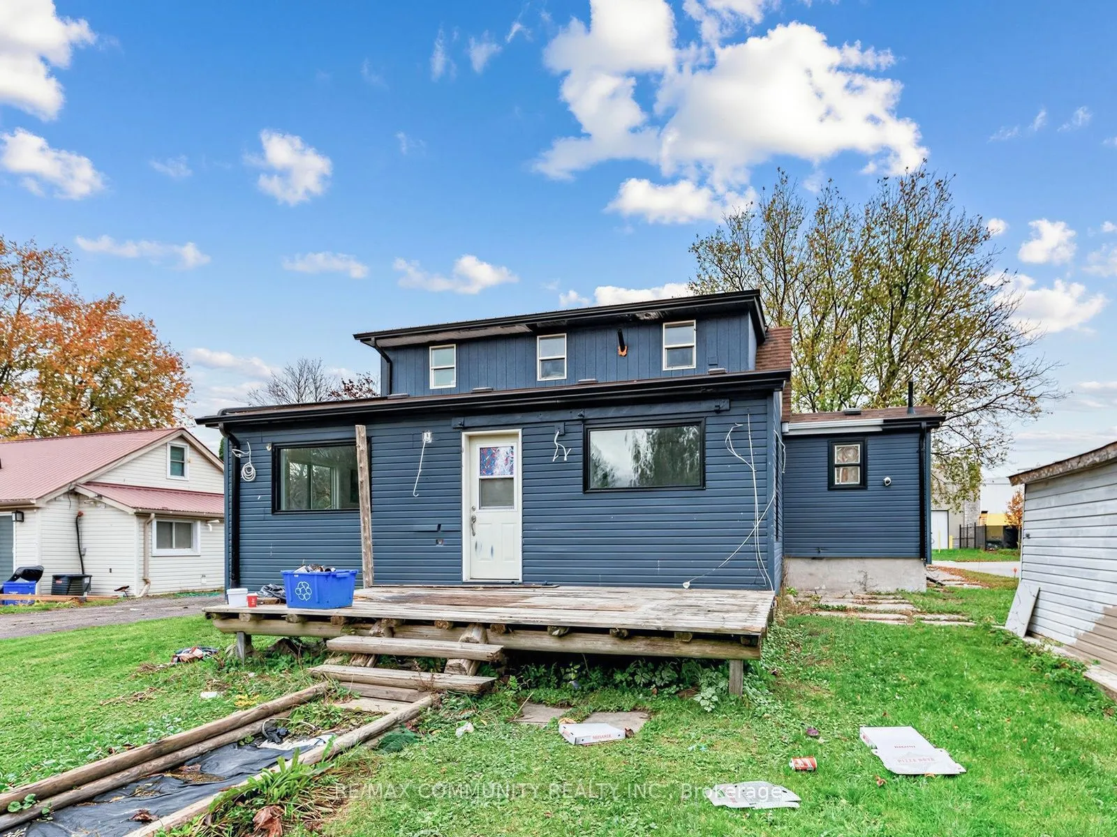 2444 Rundle Abbey