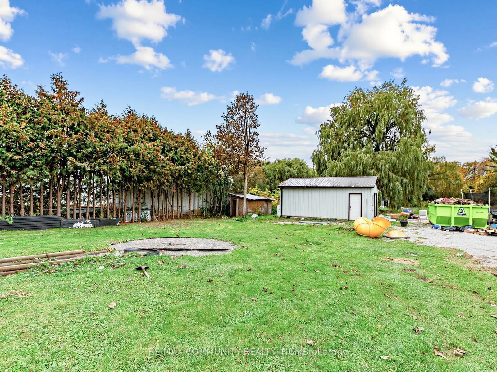2444 Rundle Abbey