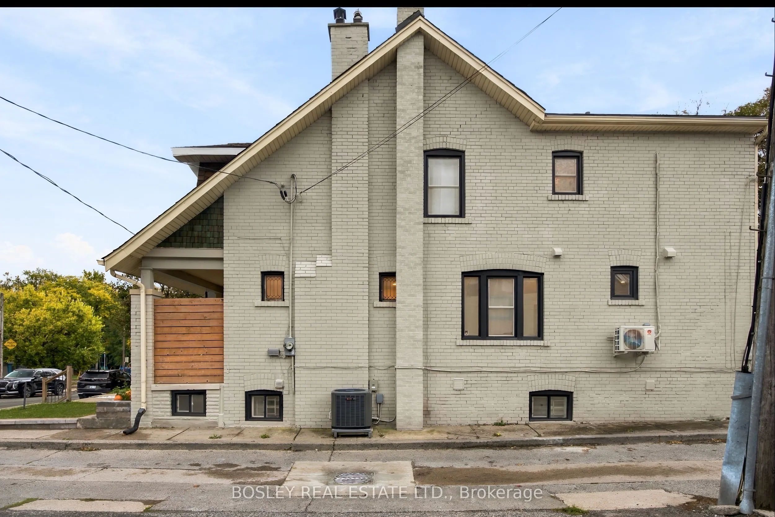 114 West Lynn Avenue