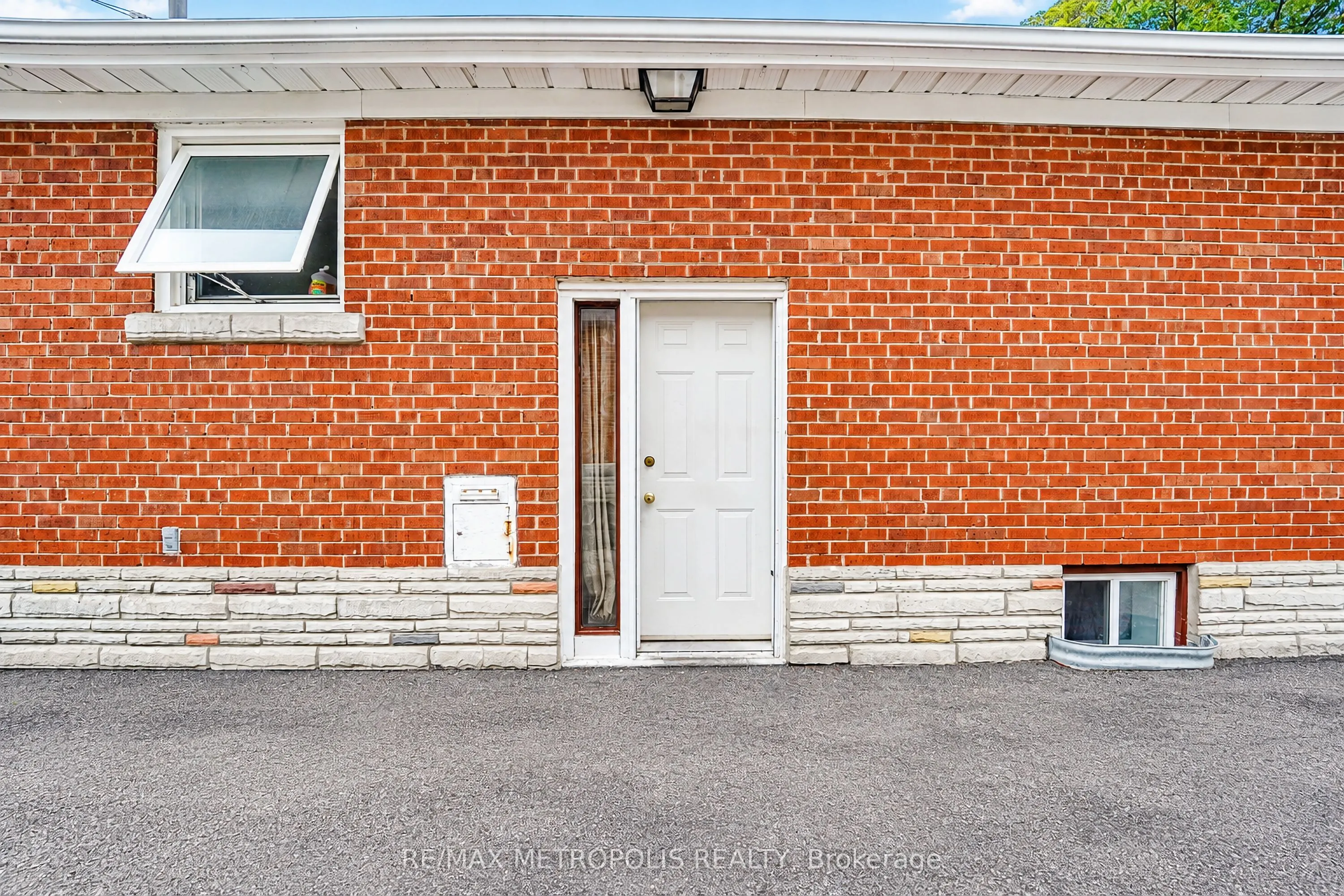 46 Miramar Crescent