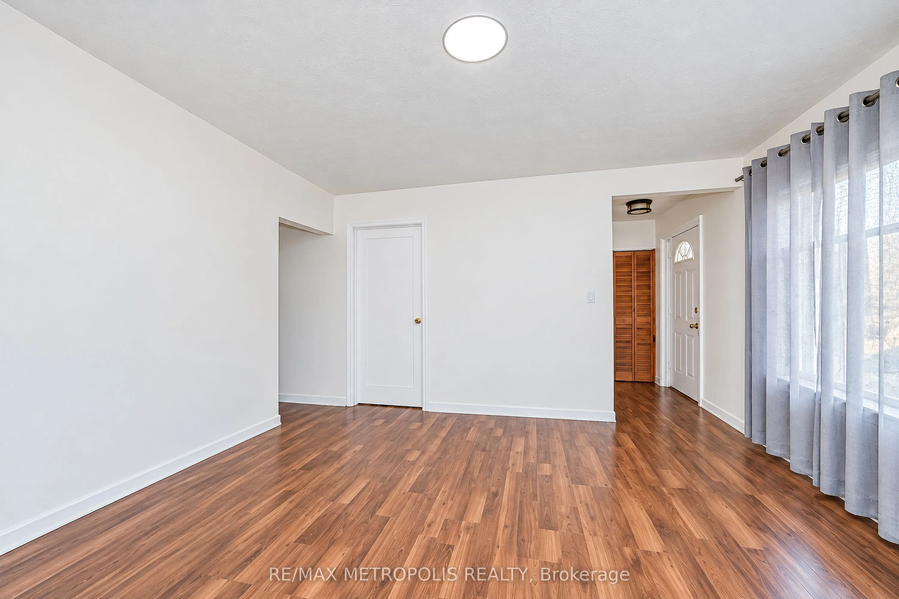 46 Miramar Crescent