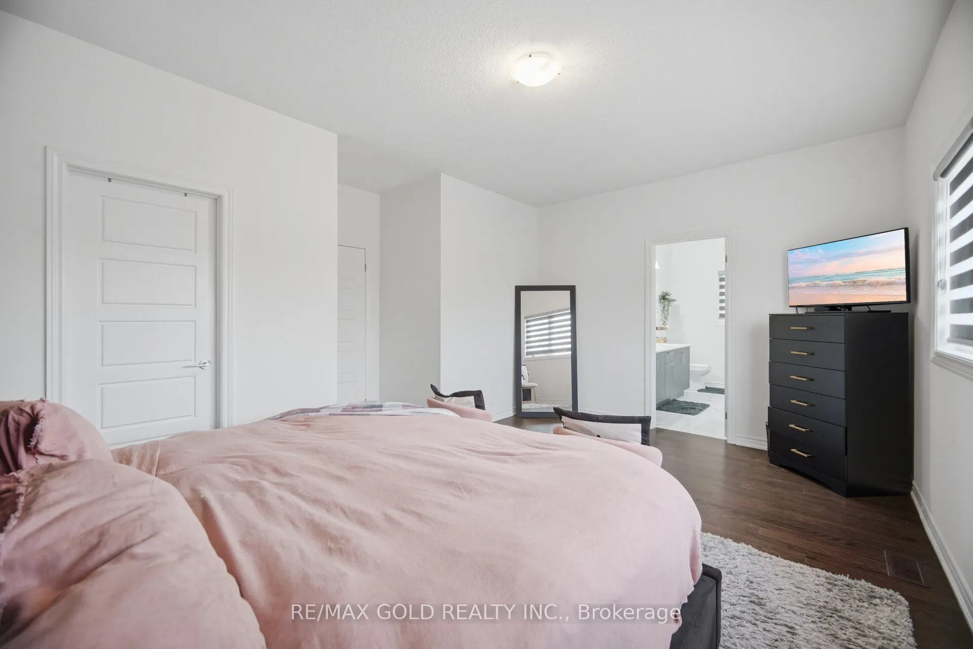 426 Coronation Road