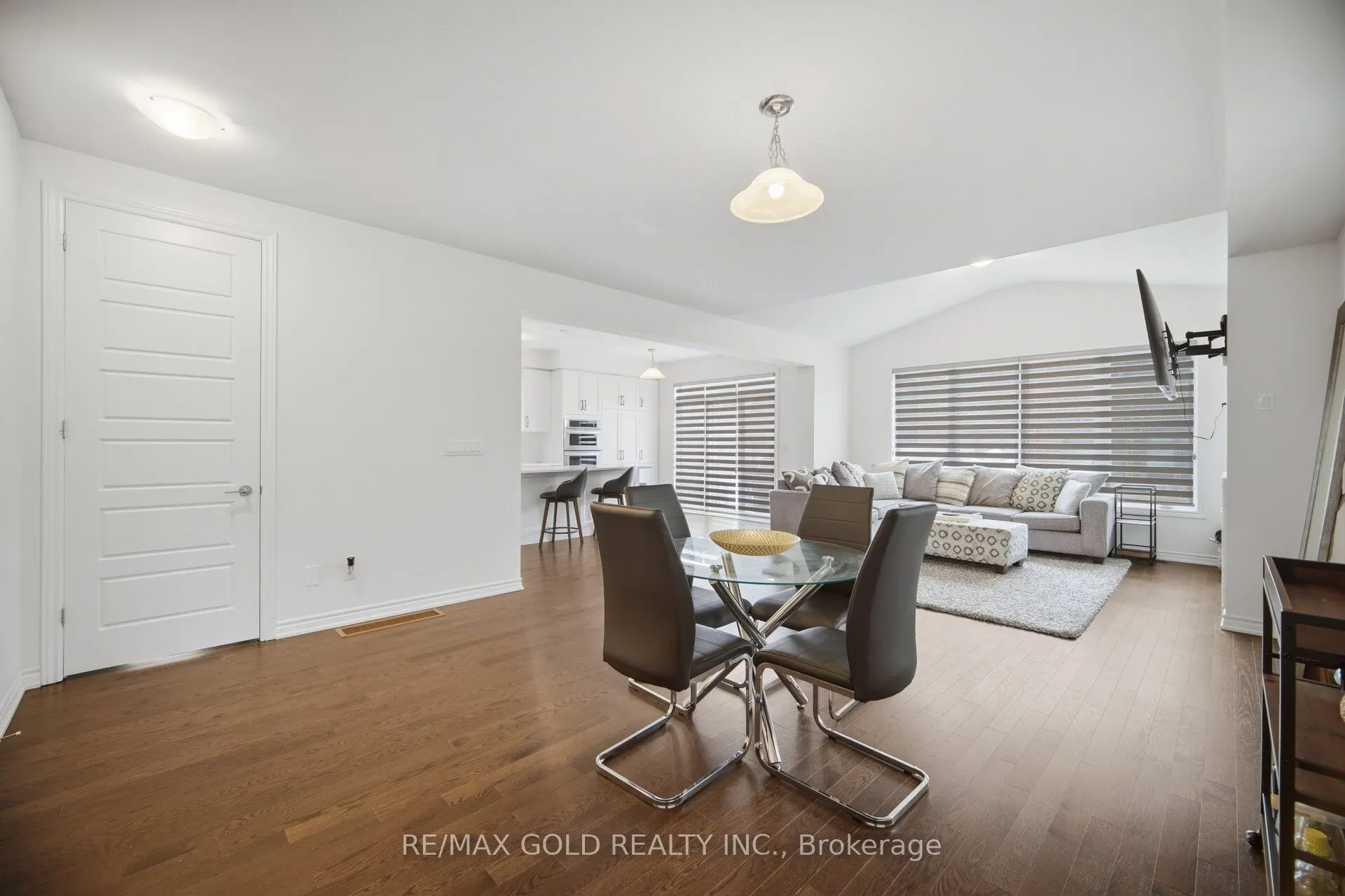 426 Coronation Road
