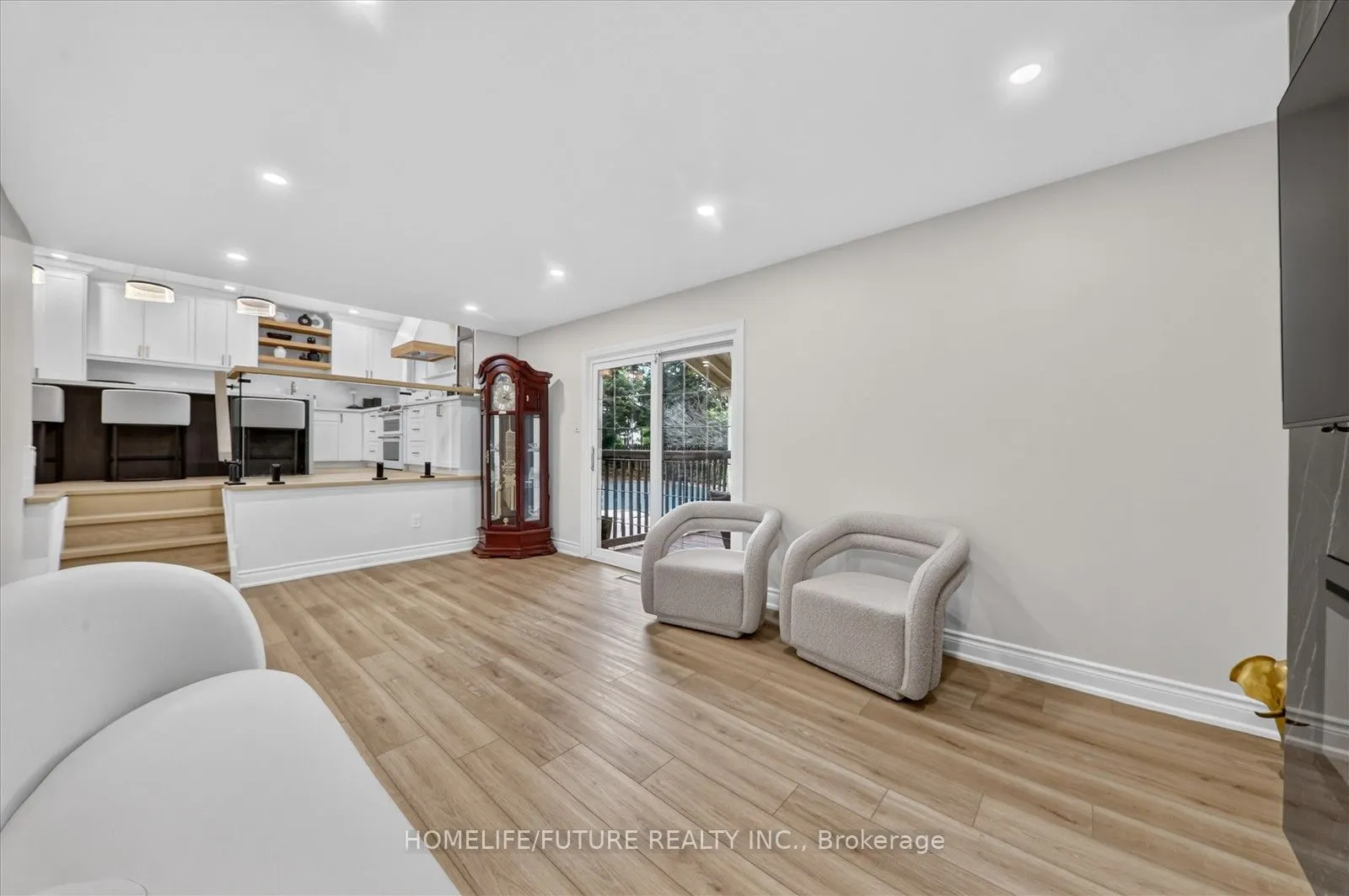 7 Toms Court