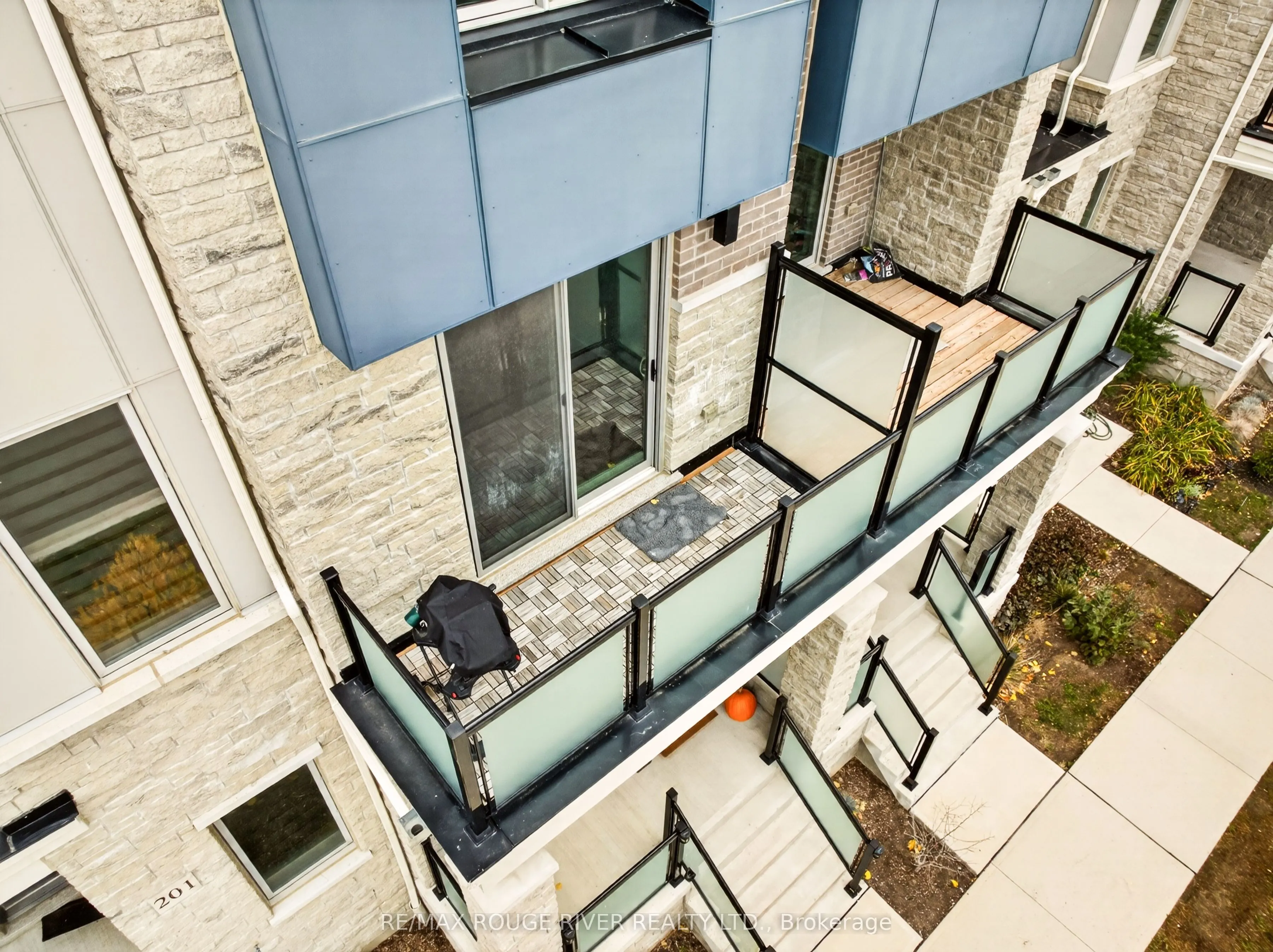 1034 Reflection Place #202