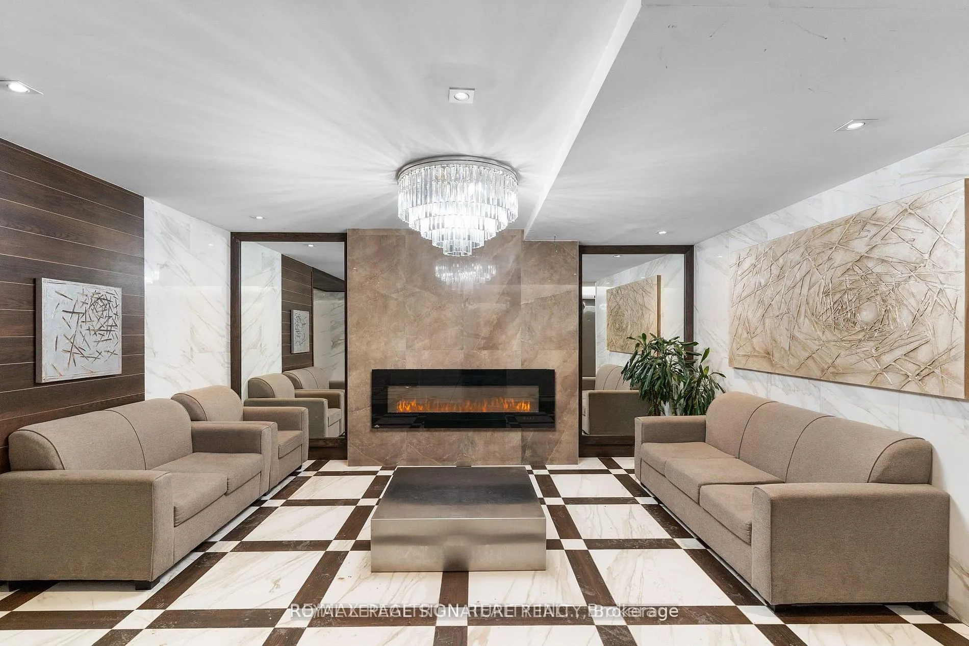 100 Wingarden Court #1711