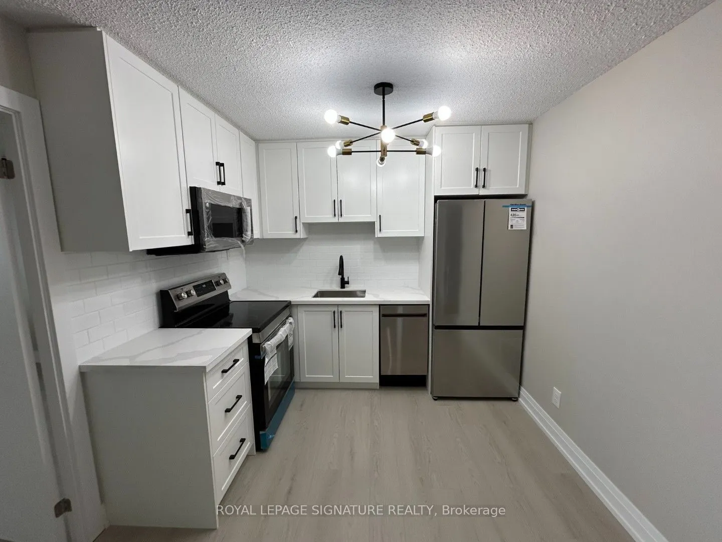 100 Wingarden Court #1711