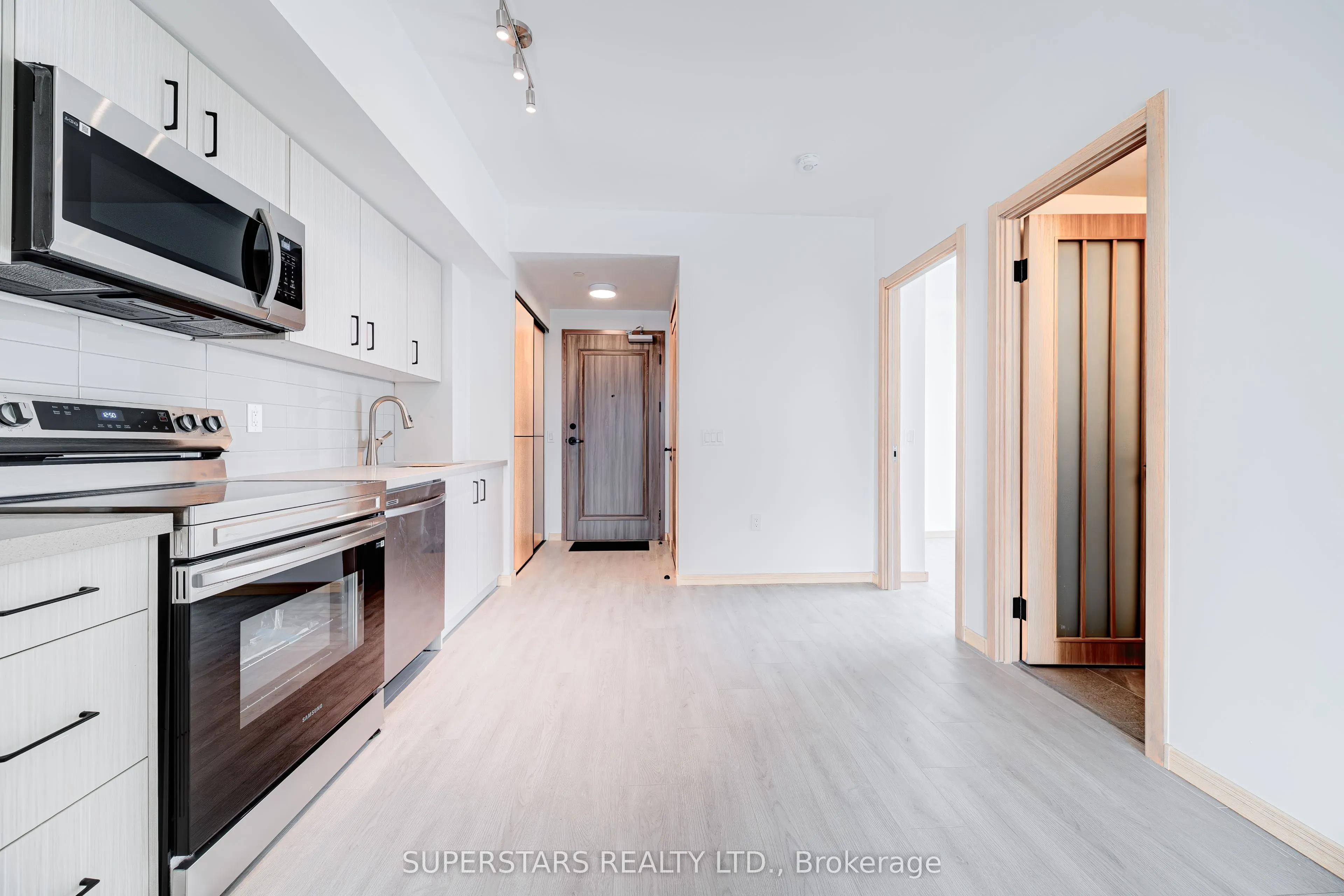 3429 Sheppard Avenue E #915