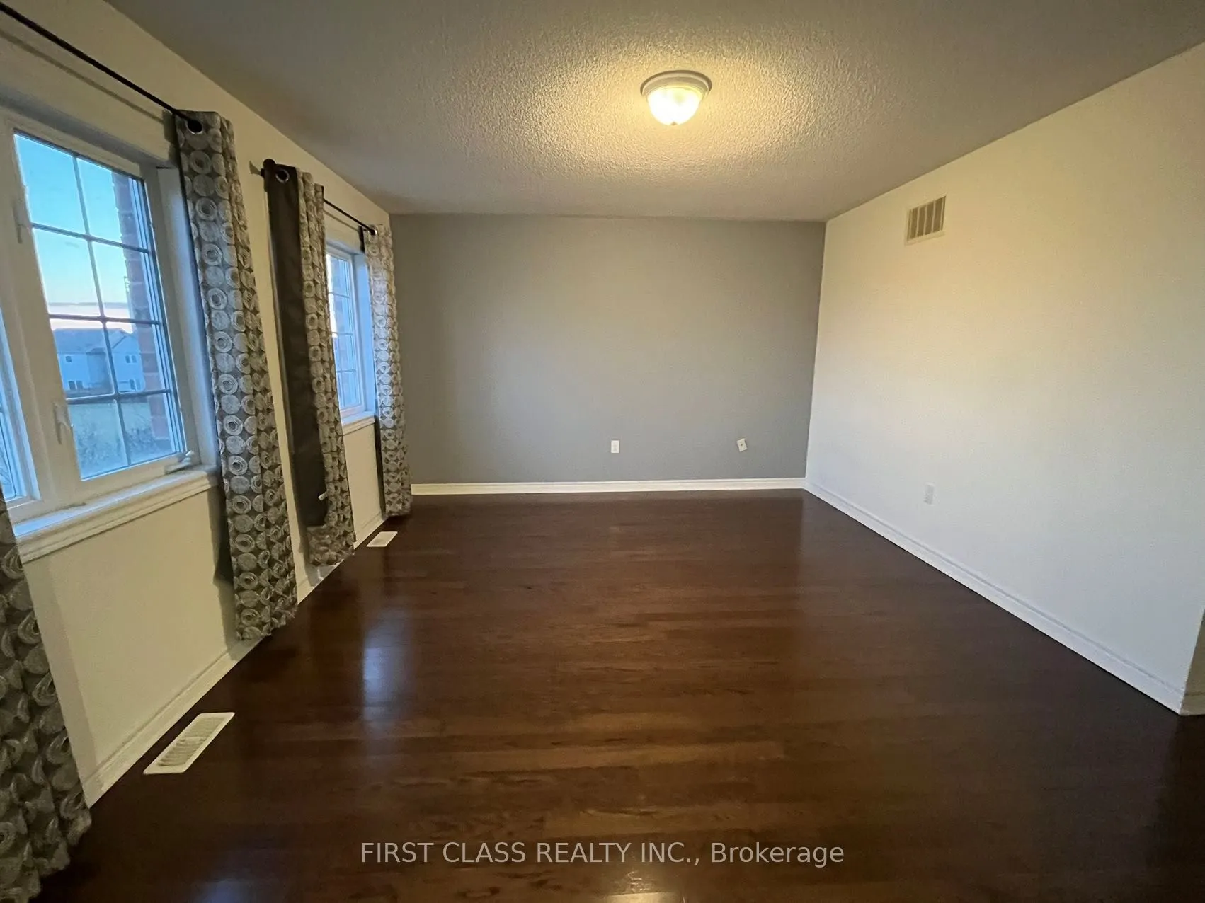 69 Promenade Drive