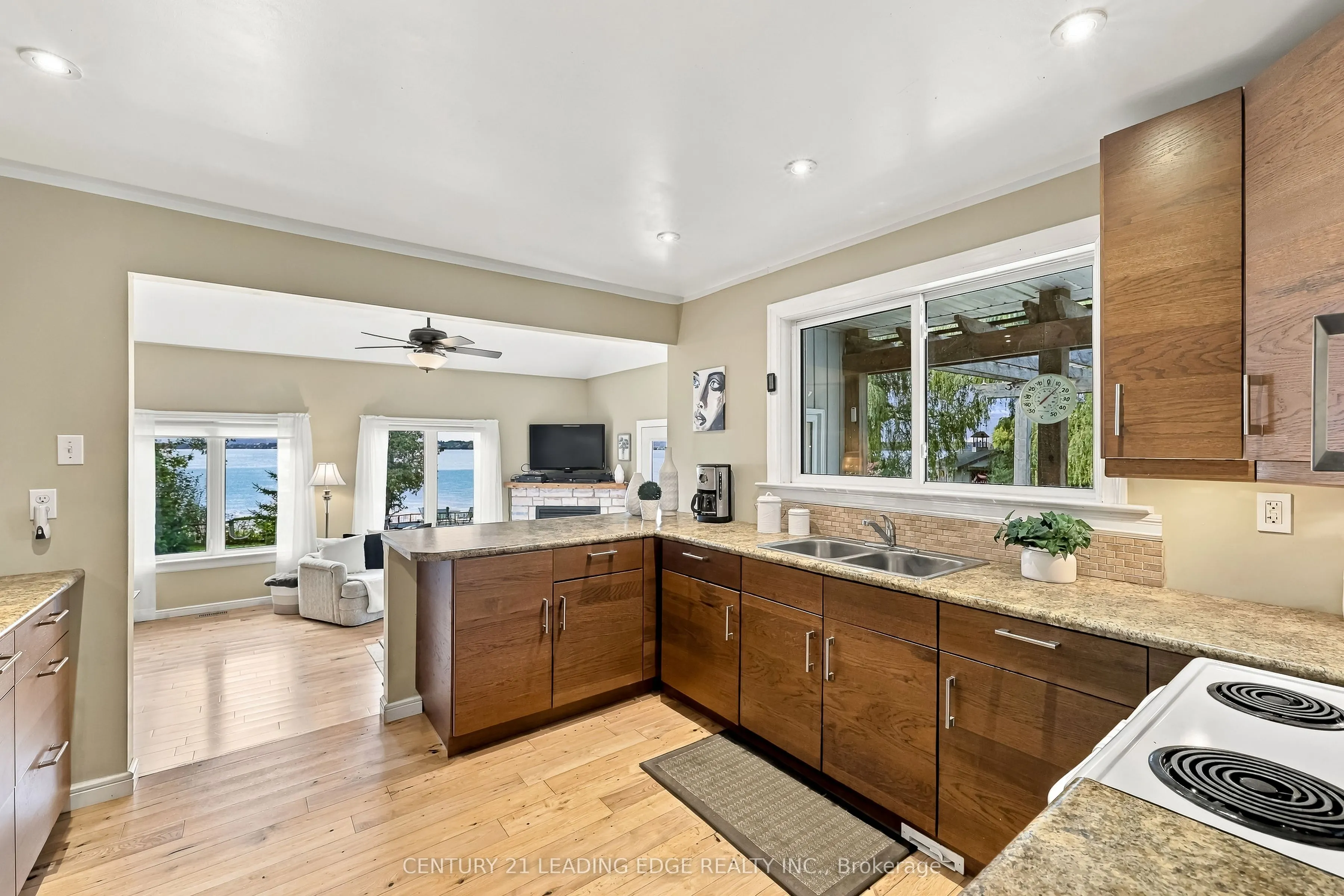 522 View Lake Road