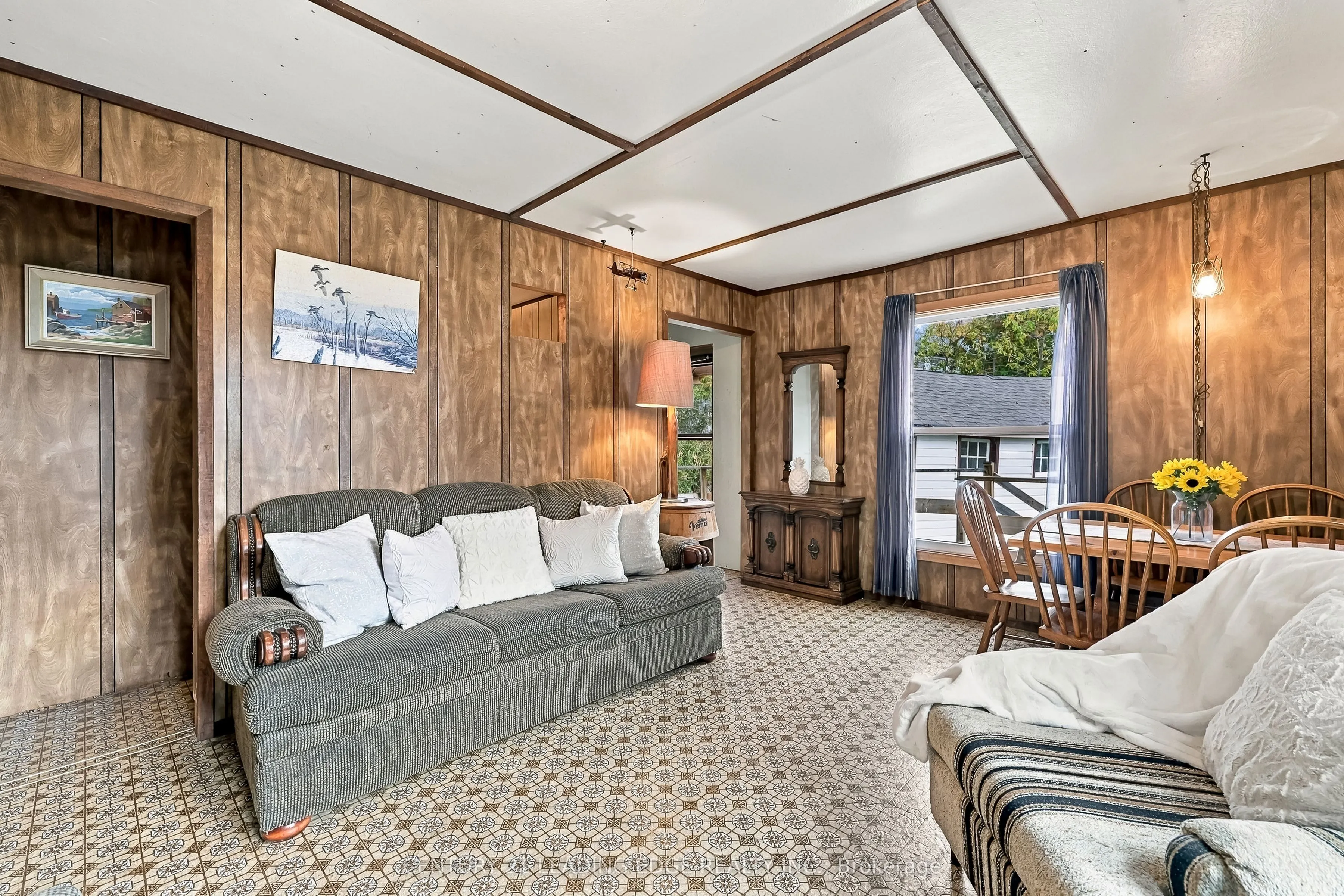 522 View Lake Road