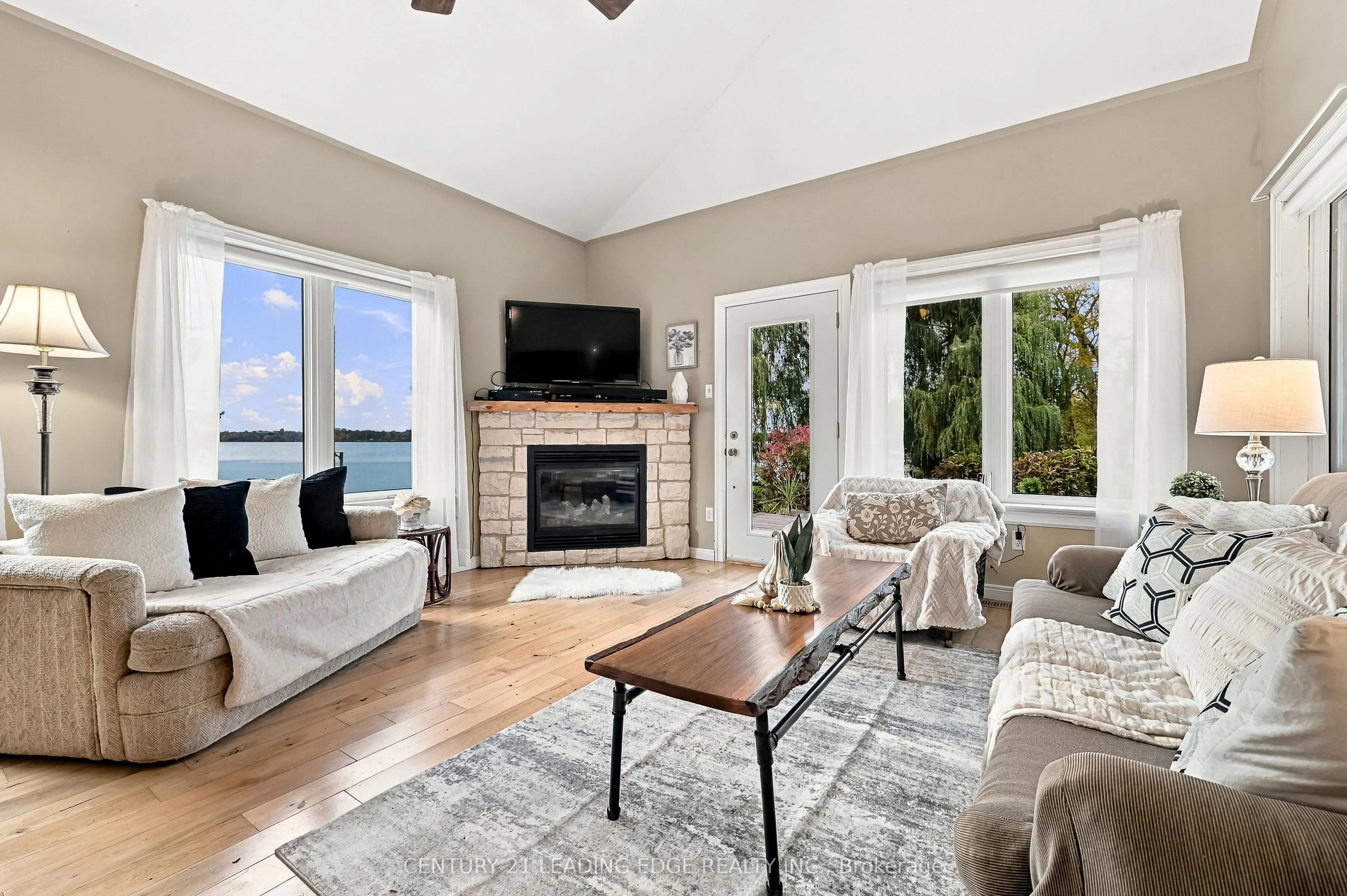 522 View Lake Road