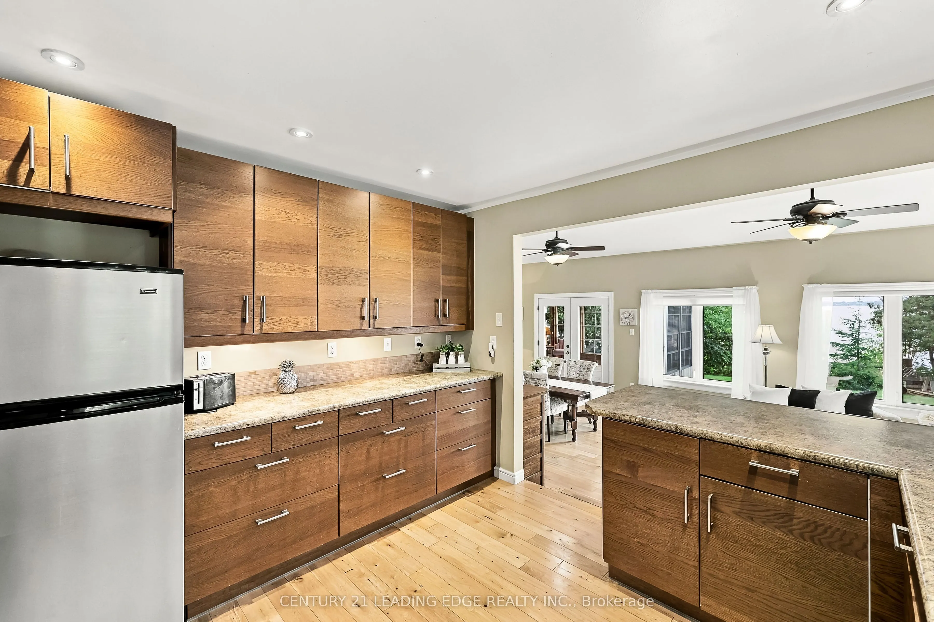 522 View Lake Road