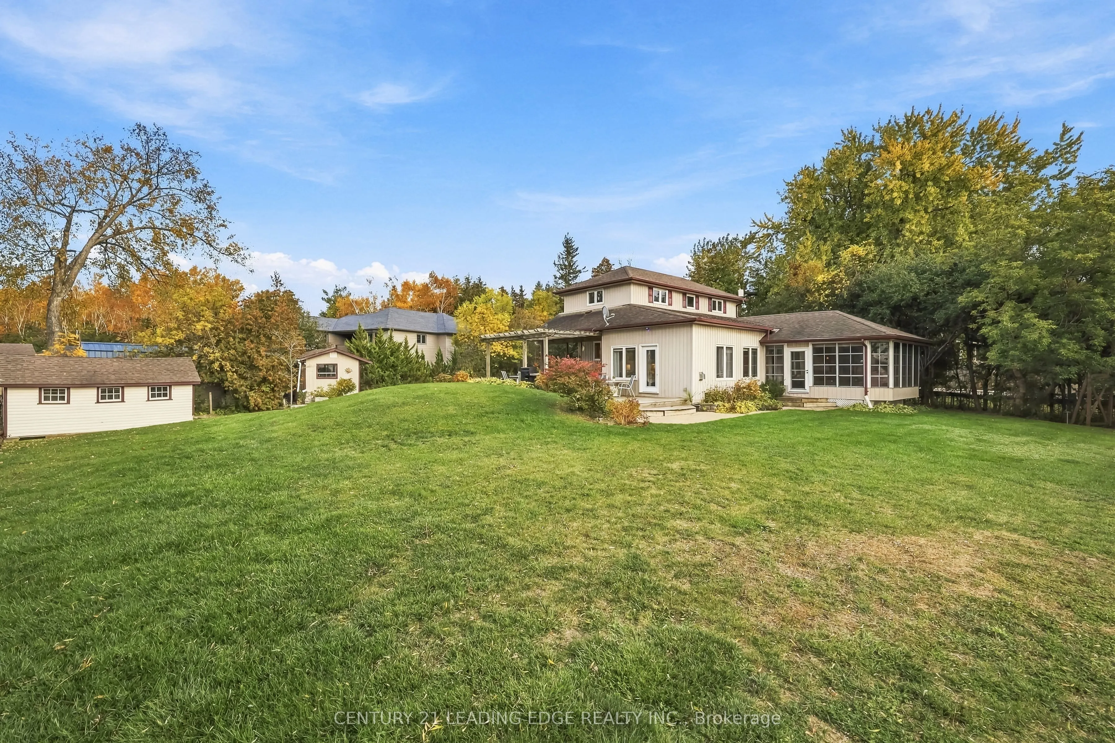 522 View Lake Road