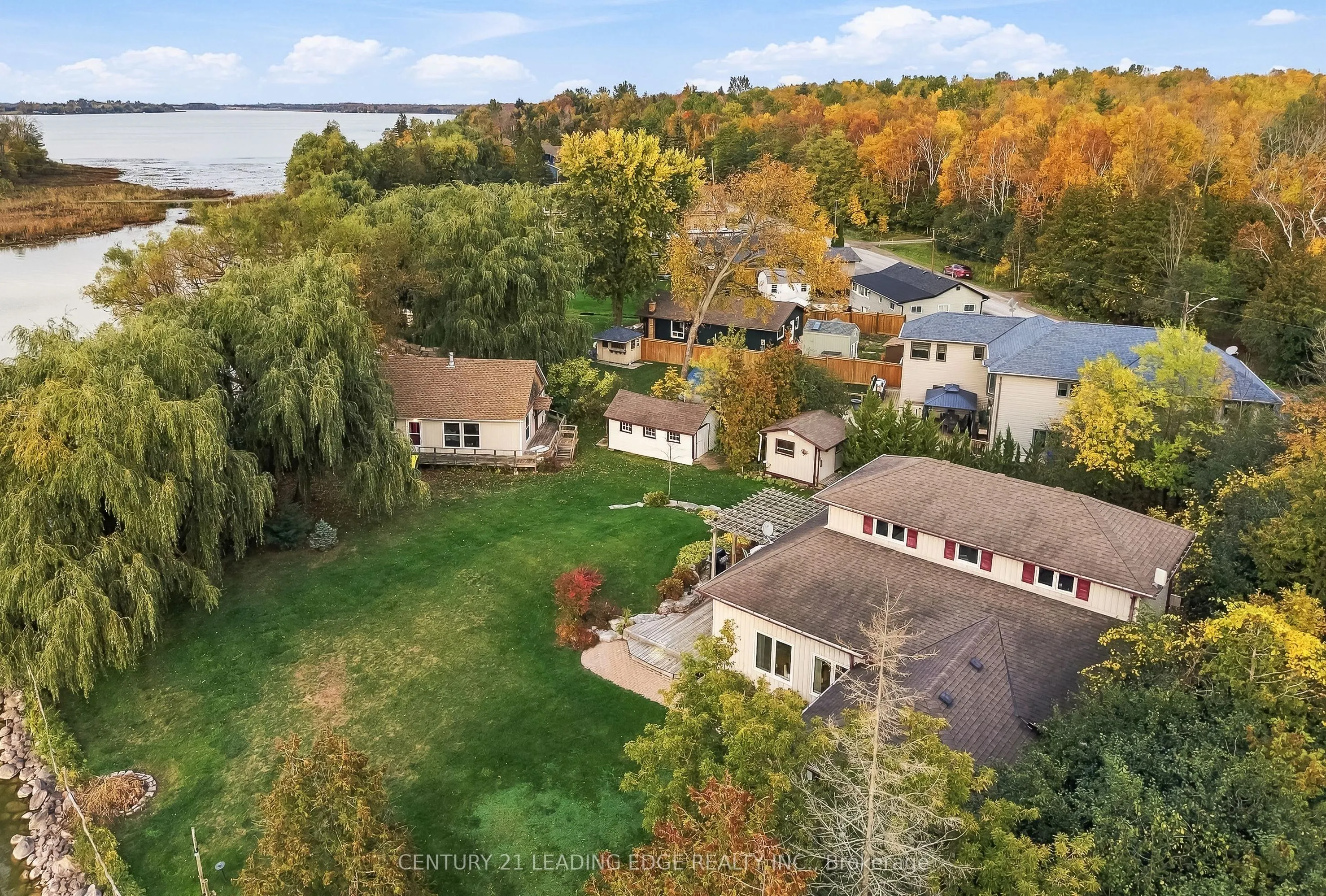 522 View Lake Road
