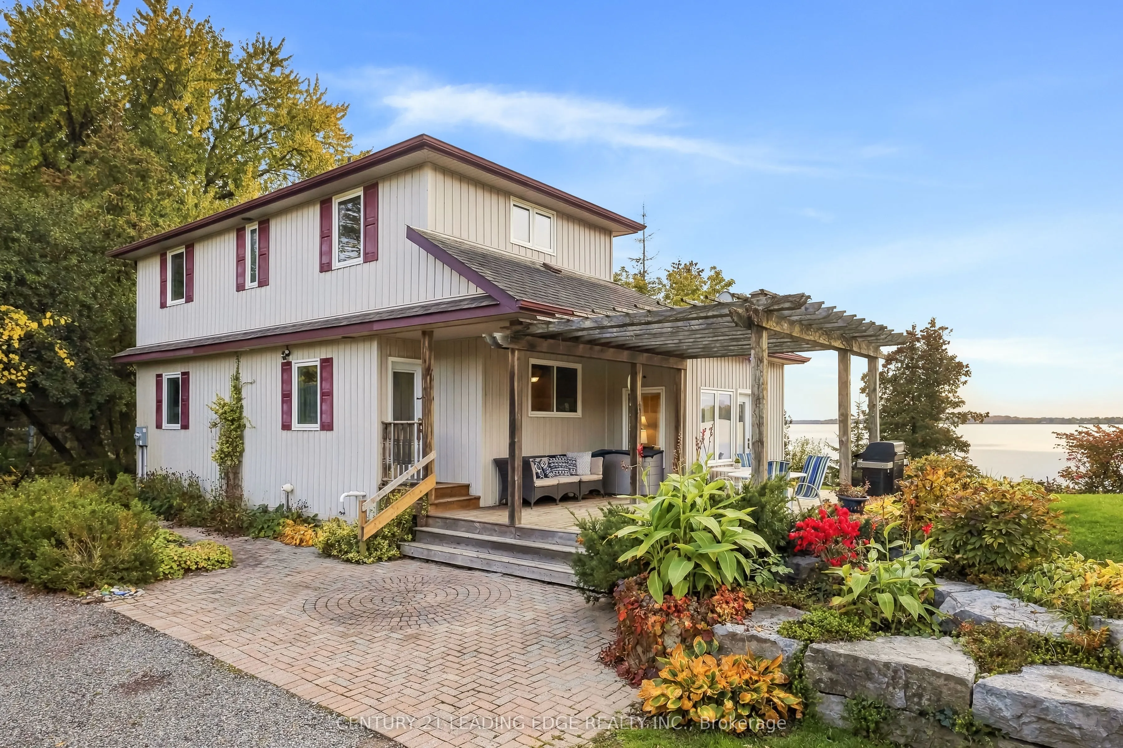 522 View Lake Road