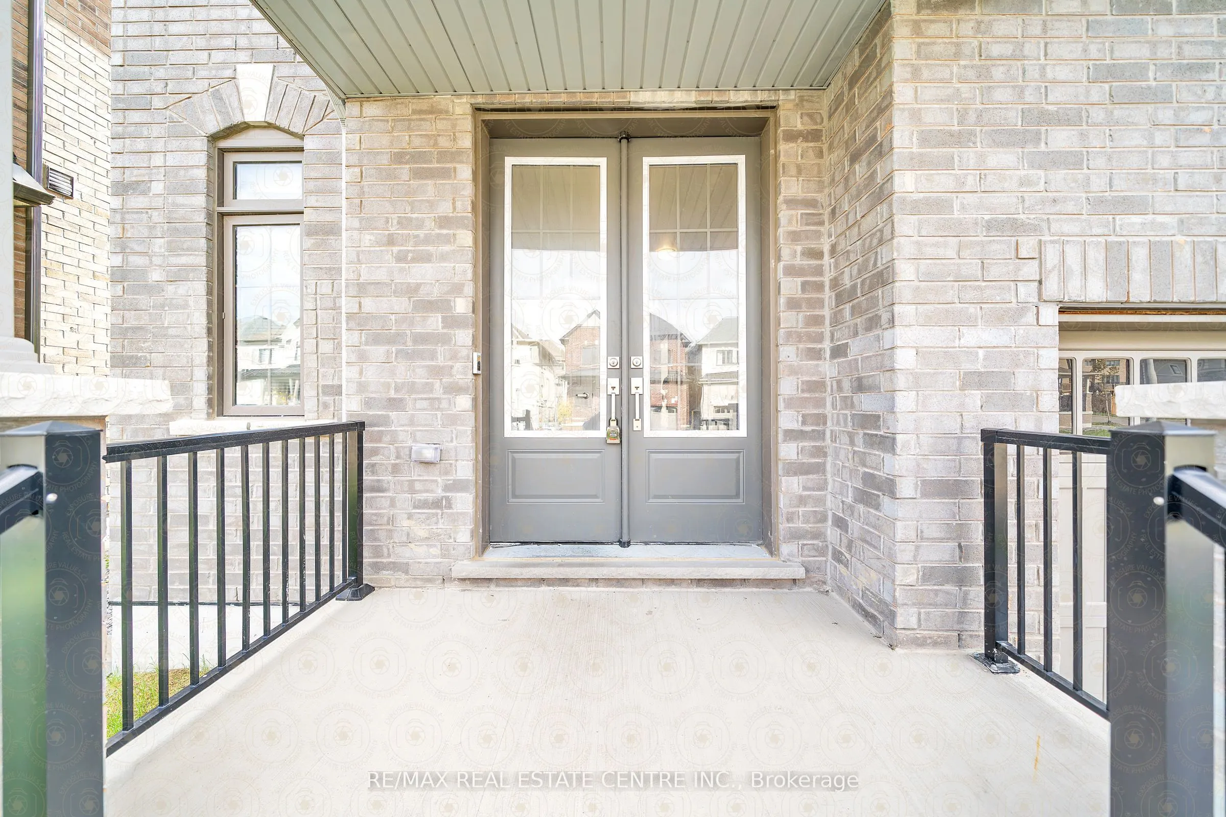 43 Northrop Avenue