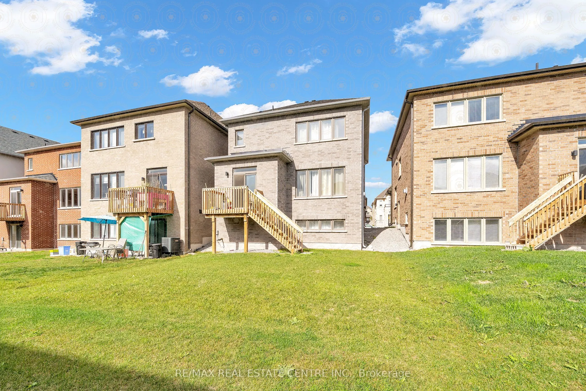 43 Northrop Avenue
