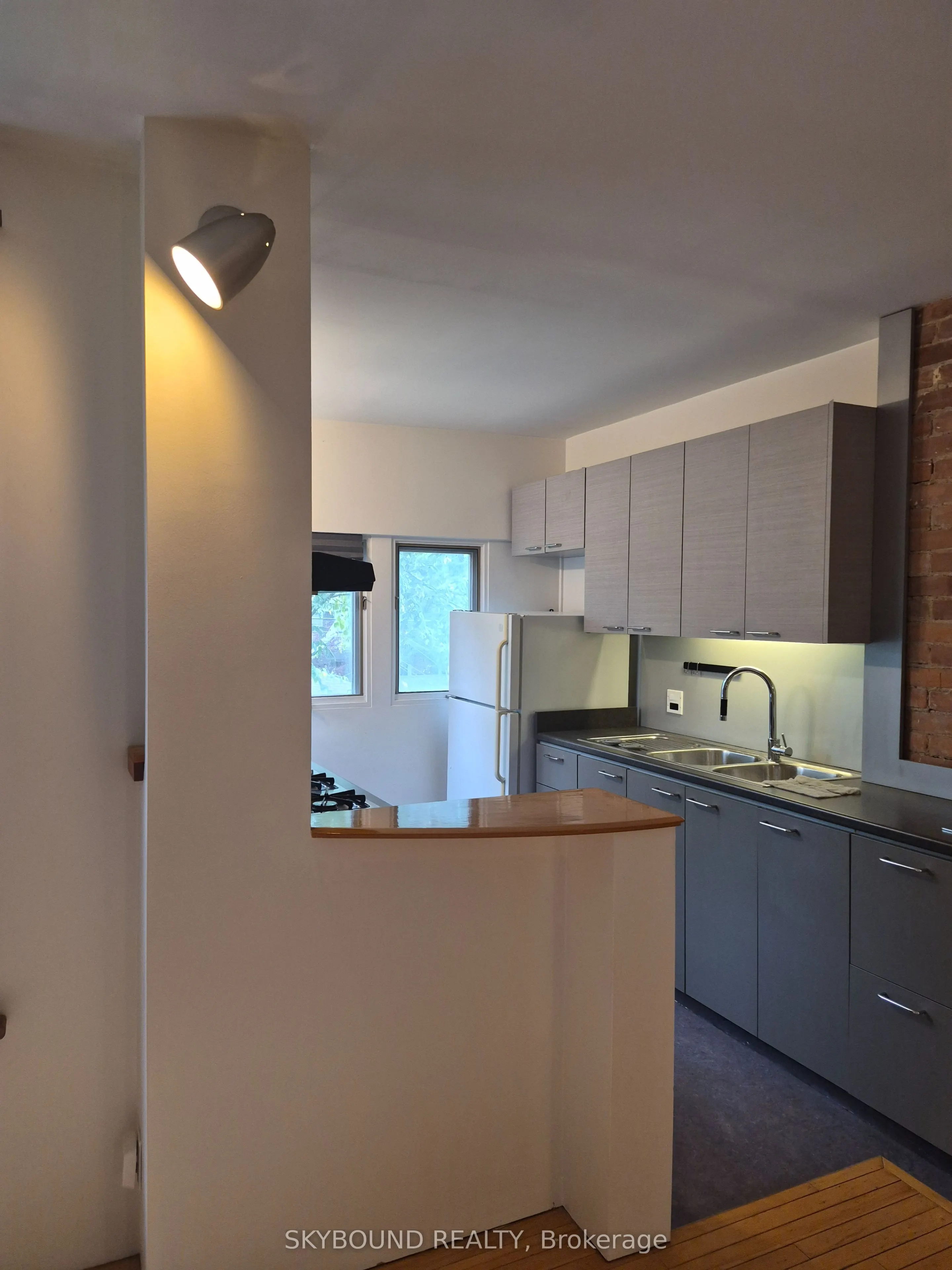 122 Arundel Avenue ## Upper