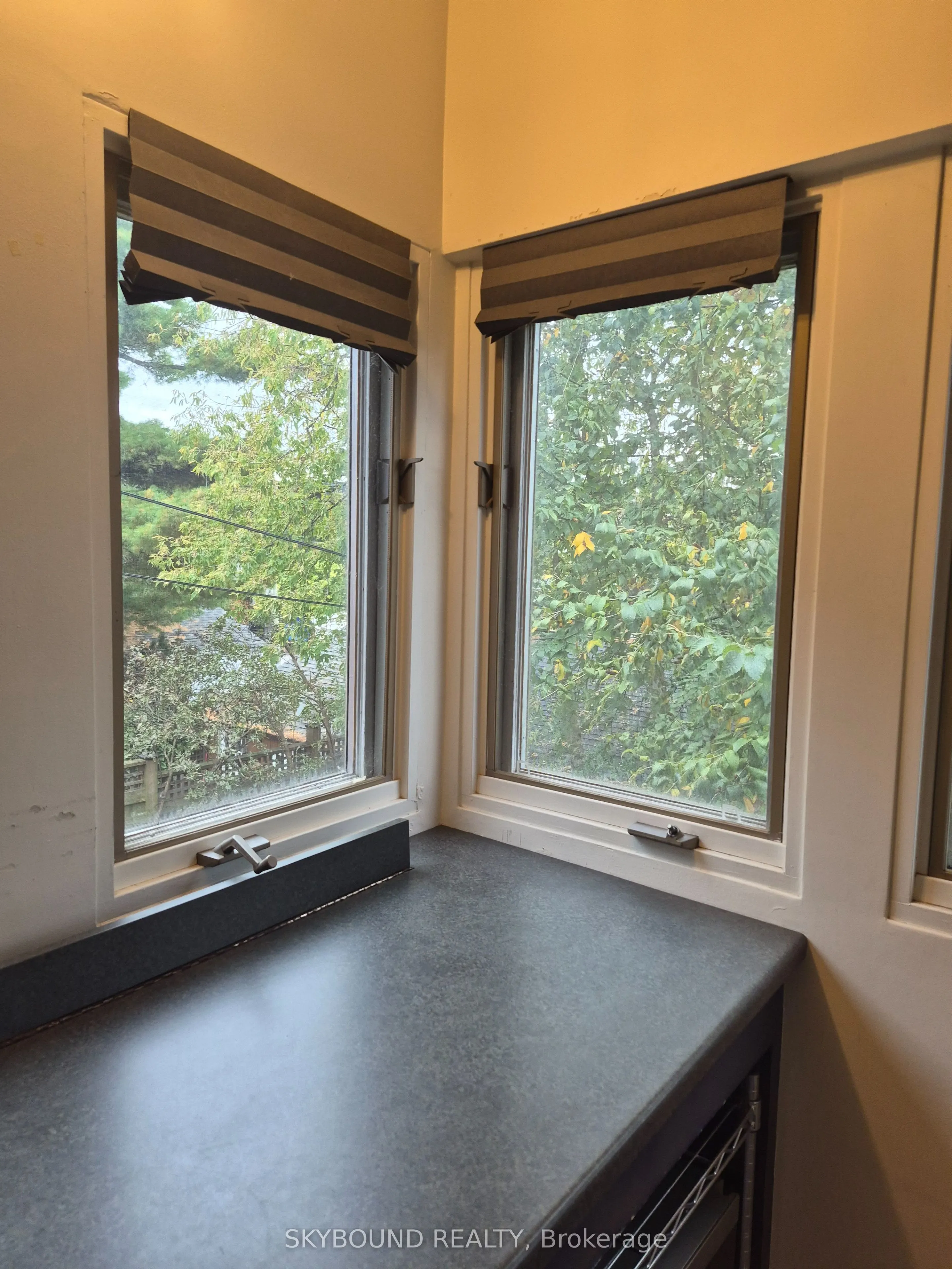 122 Arundel Avenue ## Upper