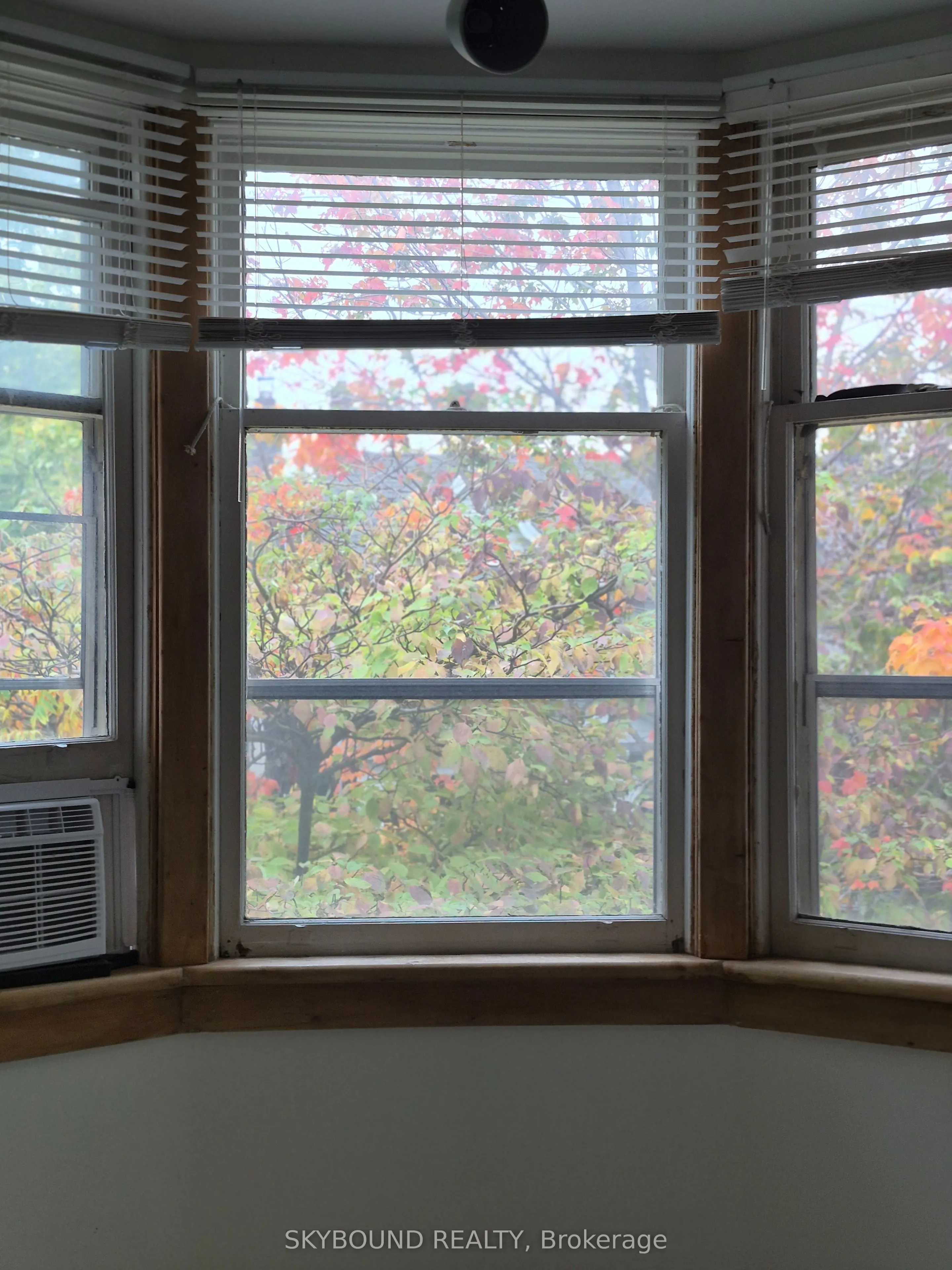 122 Arundel Avenue ## Upper