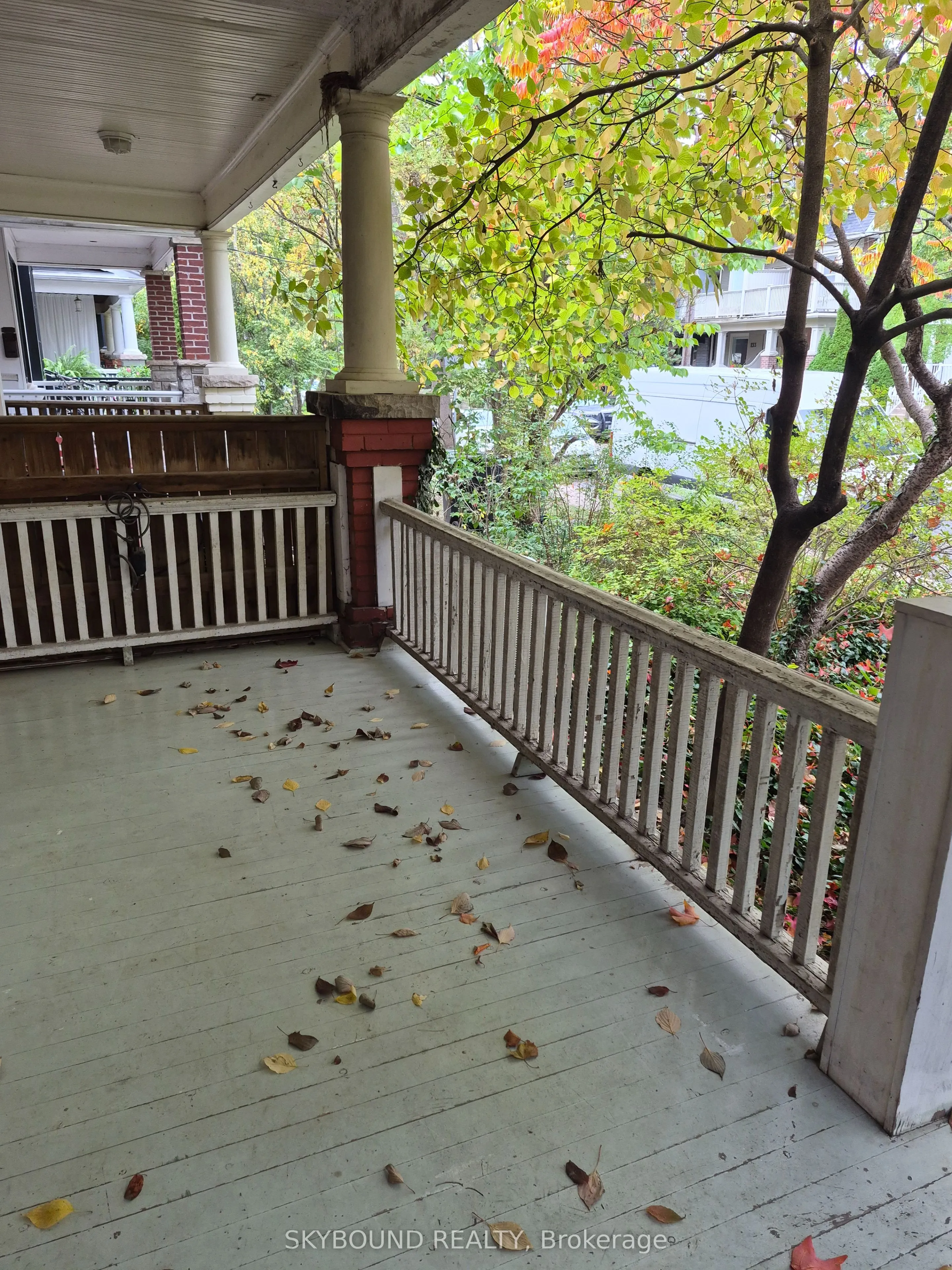 122 Arundel Avenue ## Upper