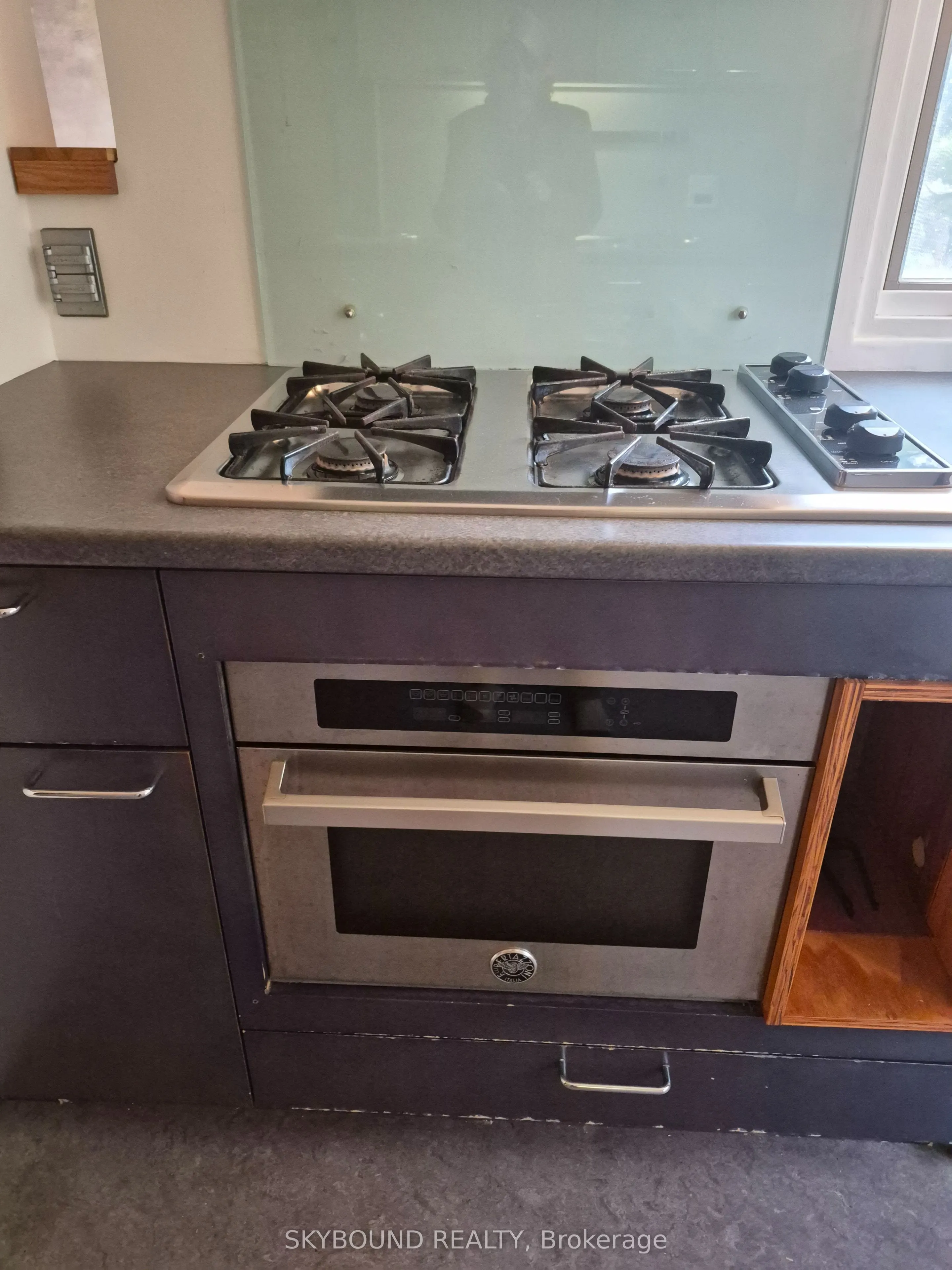 122 Arundel Avenue ## Upper