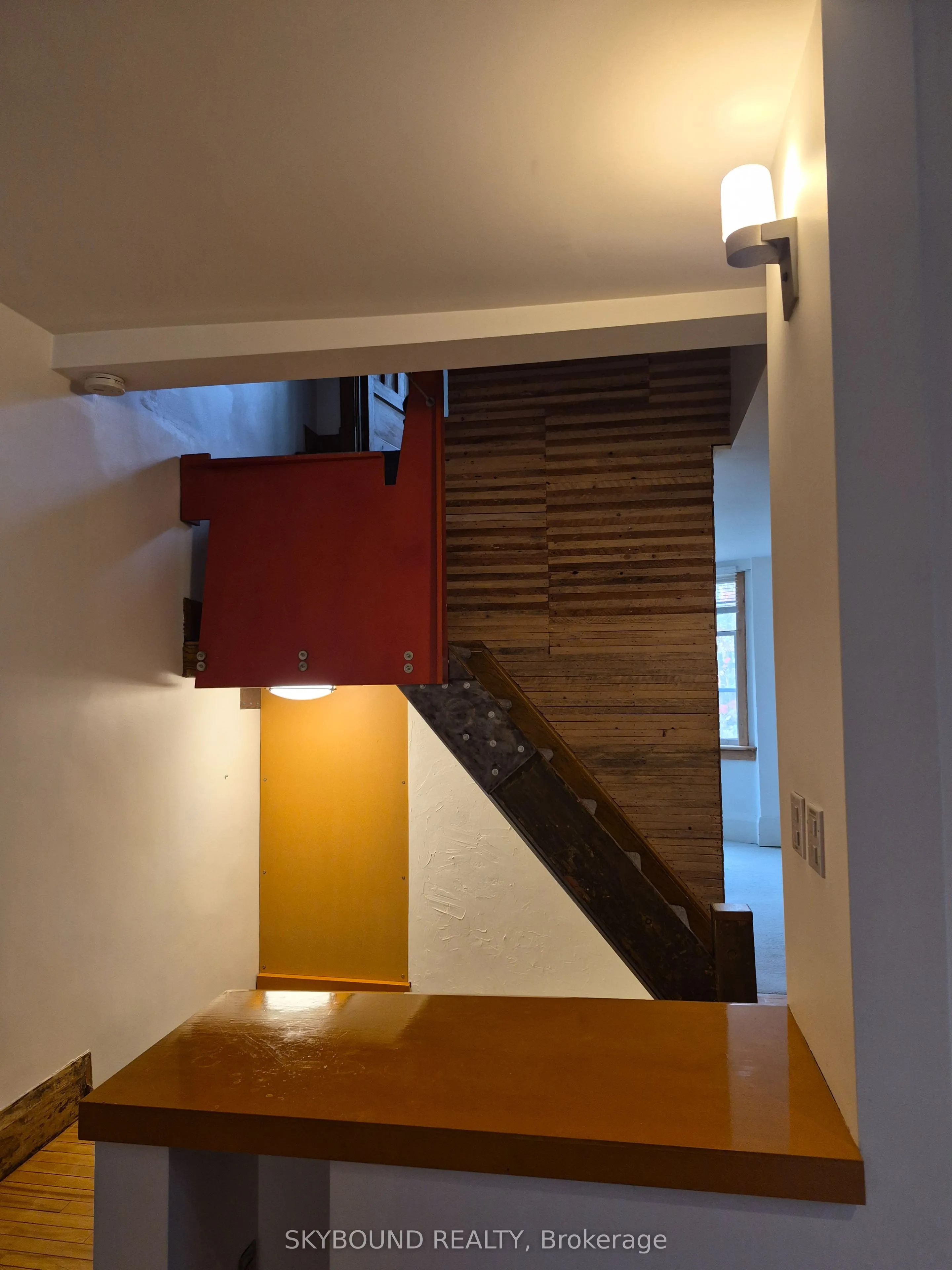 122 Arundel Avenue ## Upper