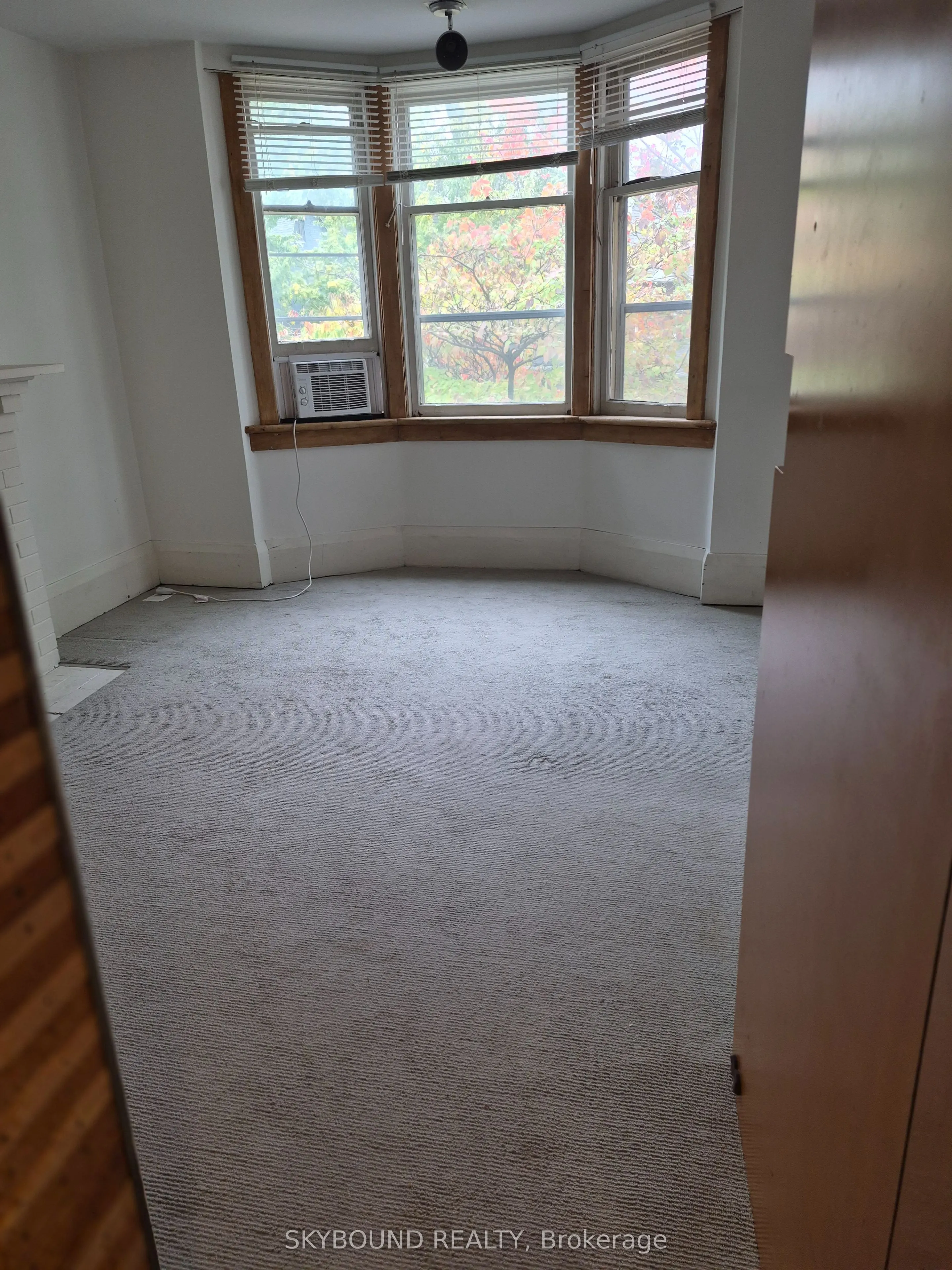 122 Arundel Avenue ## Upper