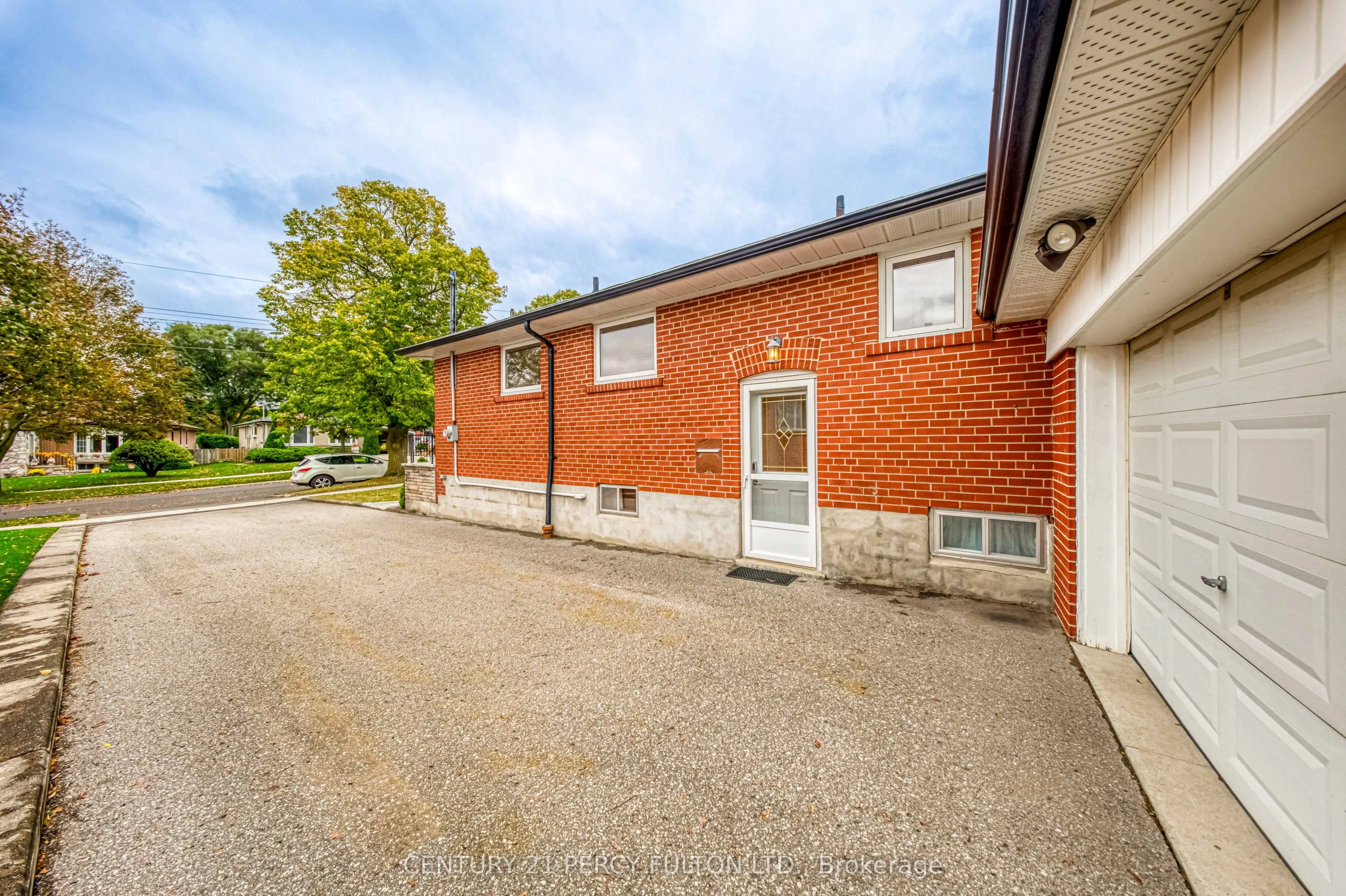 32 Bromton Drive