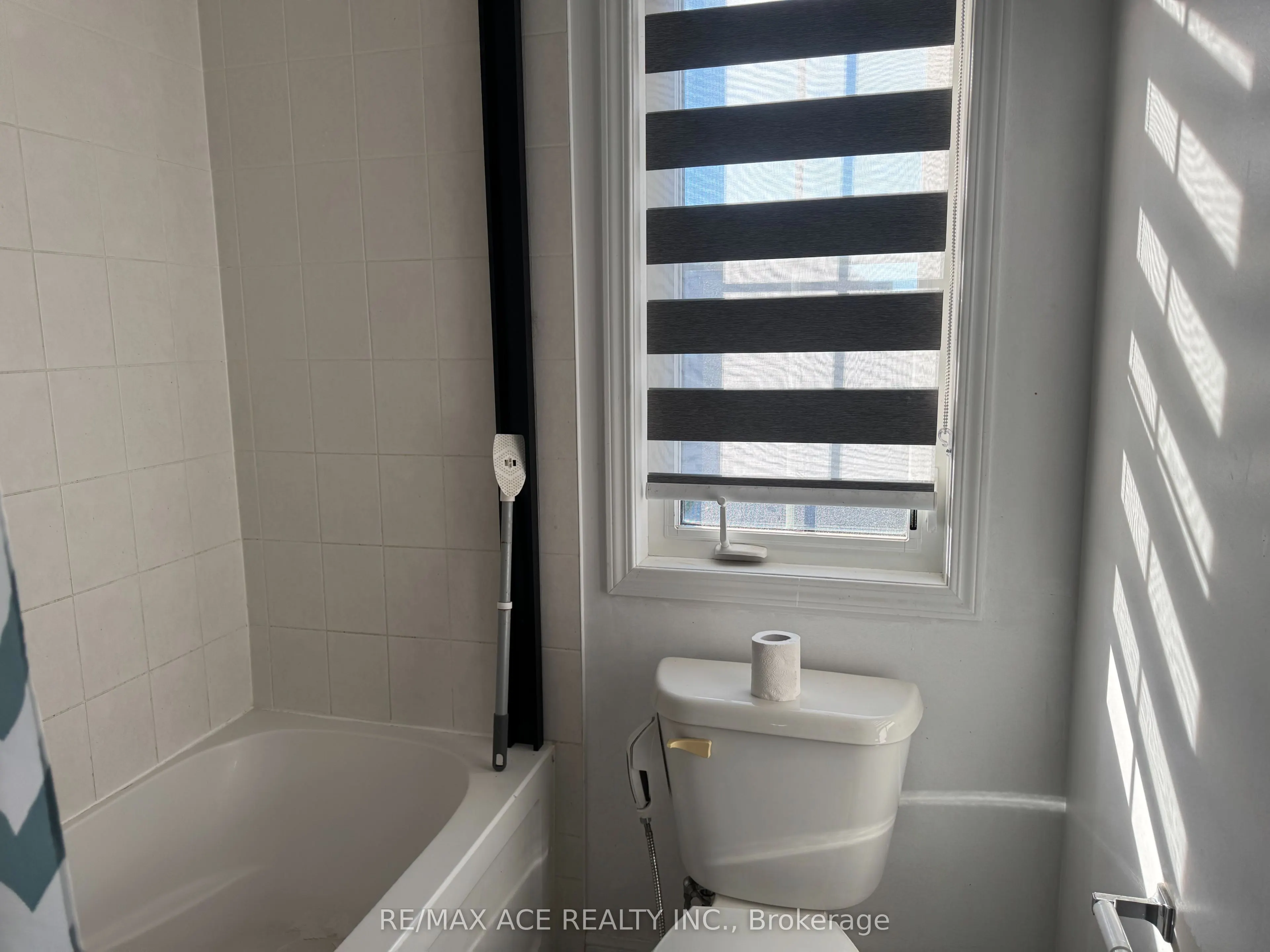 1851 Parkhurst Crescent #Room 2