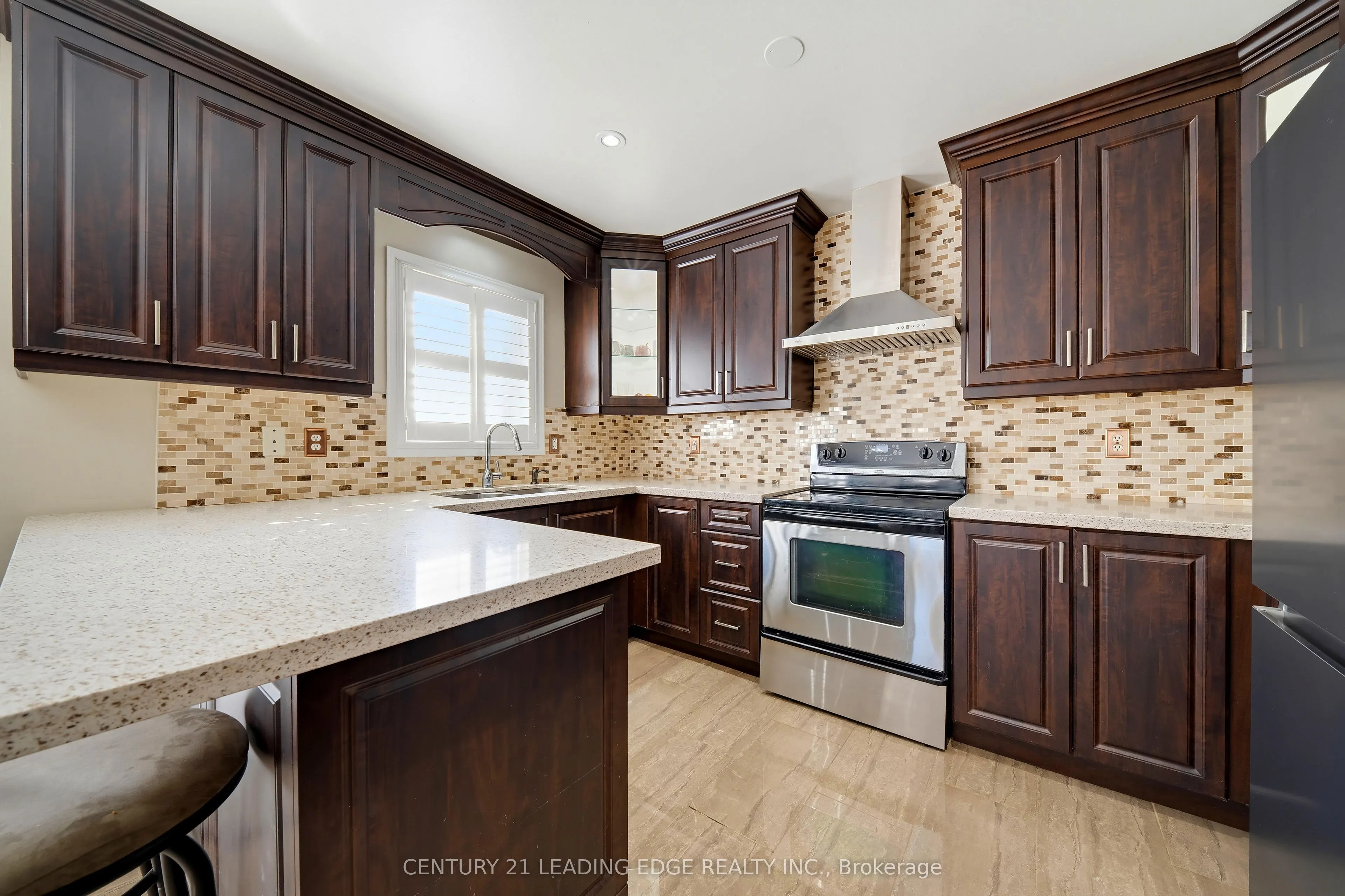 13 Boulderbrook Drive